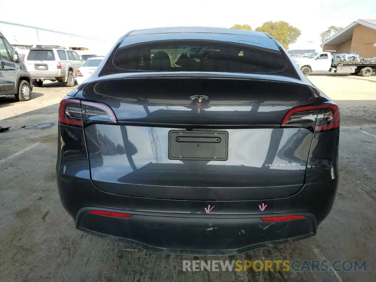 6 Photograph of a damaged car 7SAYGDEE2RF080431 TESLA MODEL Y 2024