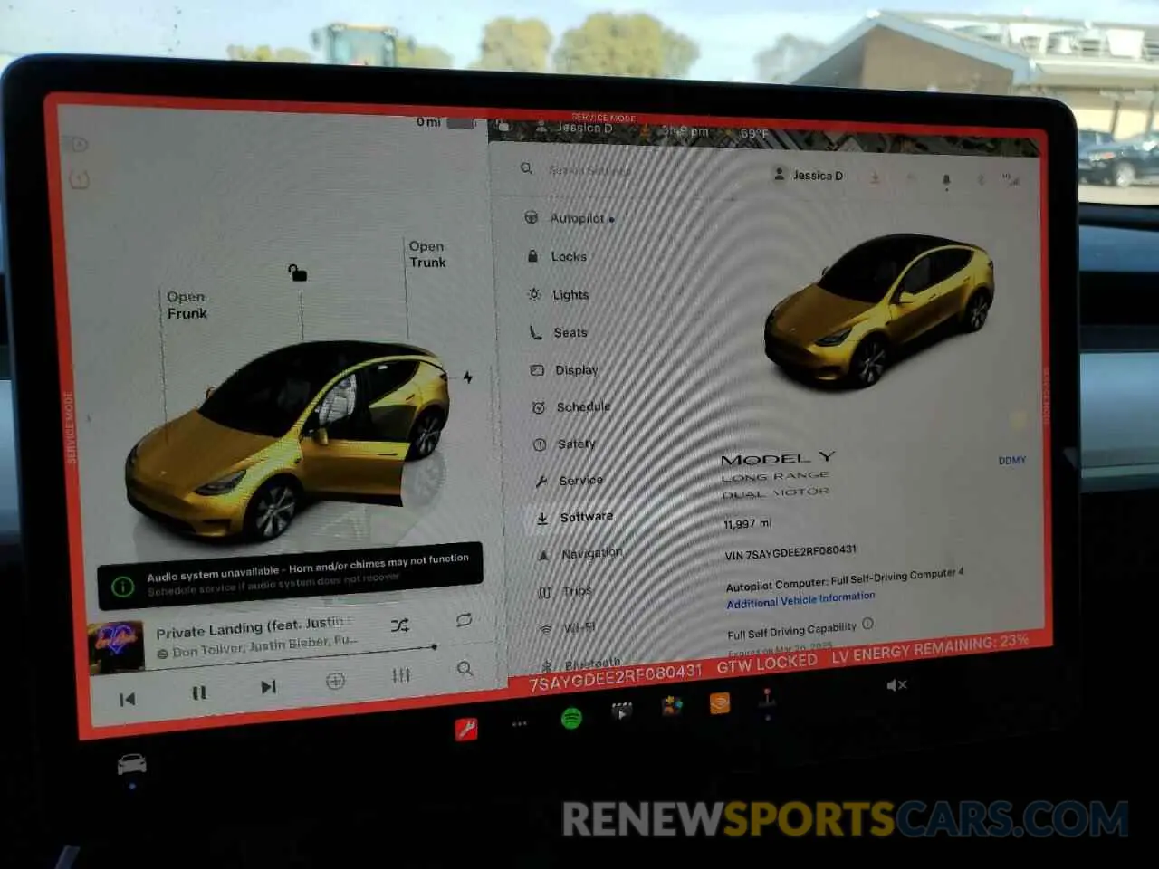 9 Photograph of a damaged car 7SAYGDEE2RF080431 TESLA MODEL Y 2024