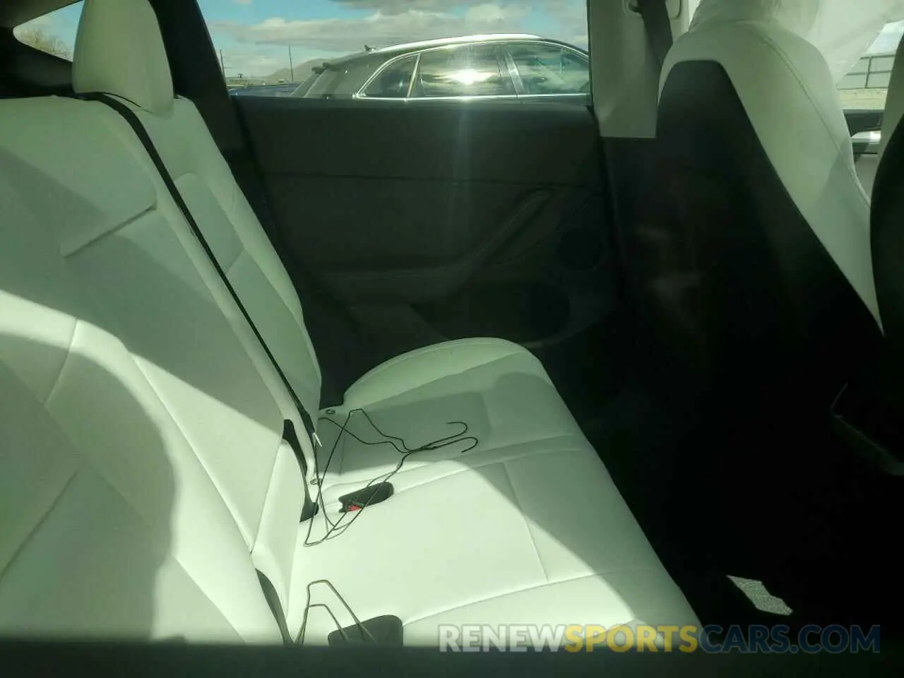 11 Фотография поврежденного автомобиля 7SAYGDEE2RF130499 TESLA MODEL Y 2024