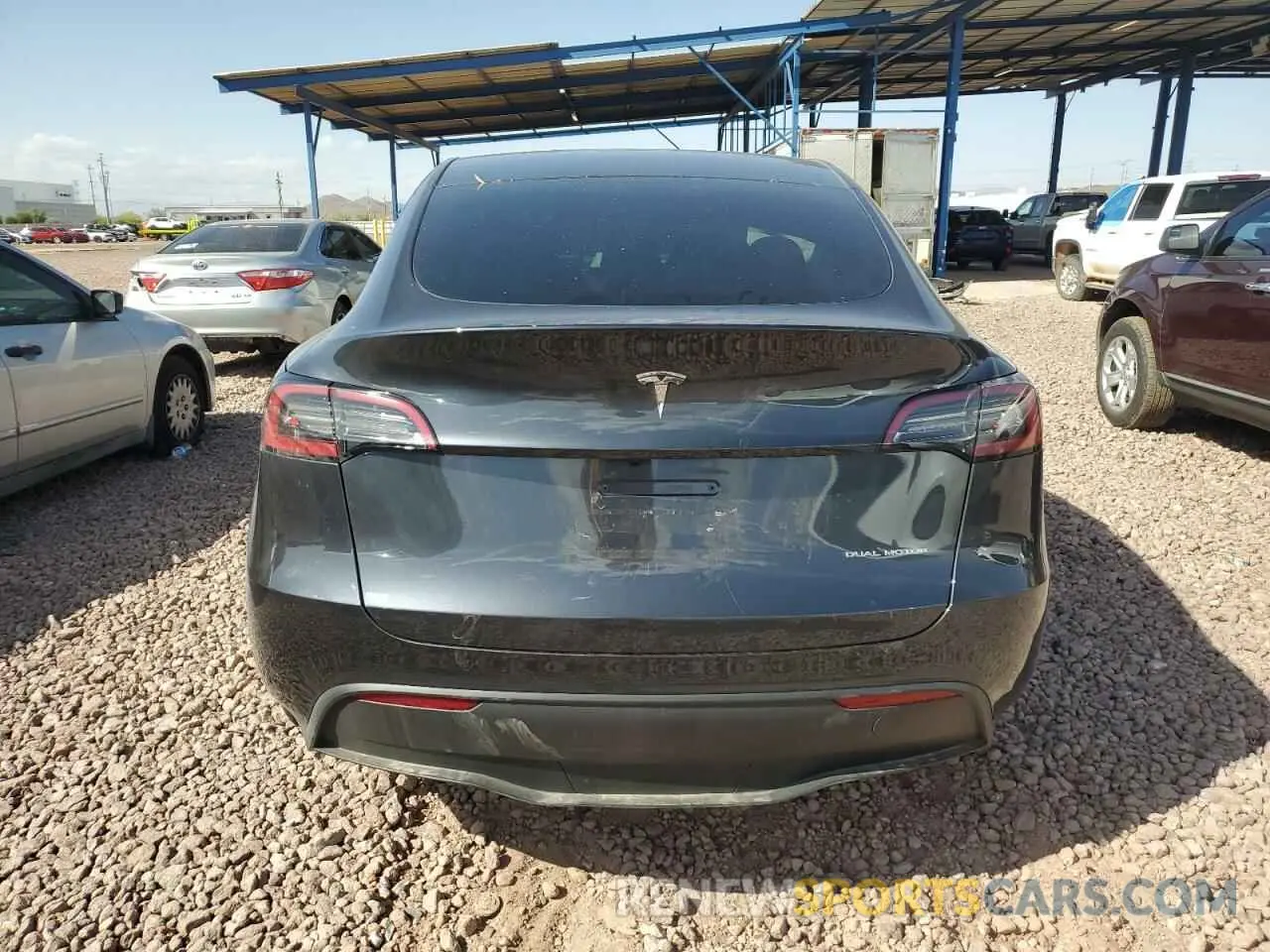 6 Photograph of a damaged car 7SAYGDEE3RA225795 TESLA MODEL Y 2024