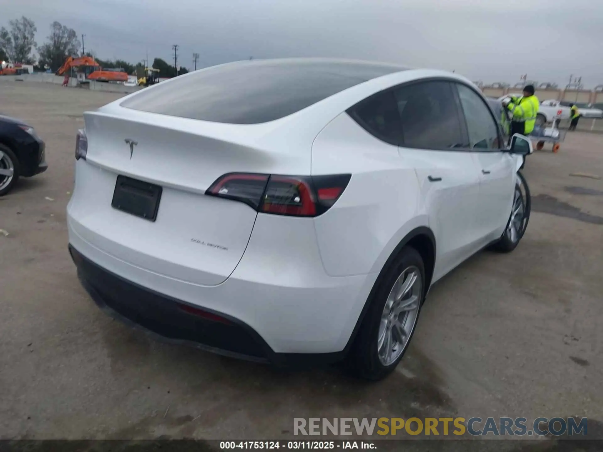 4 Фотография поврежденного автомобиля 7SAYGDEE3RA232293 TESLA MODEL Y 2024