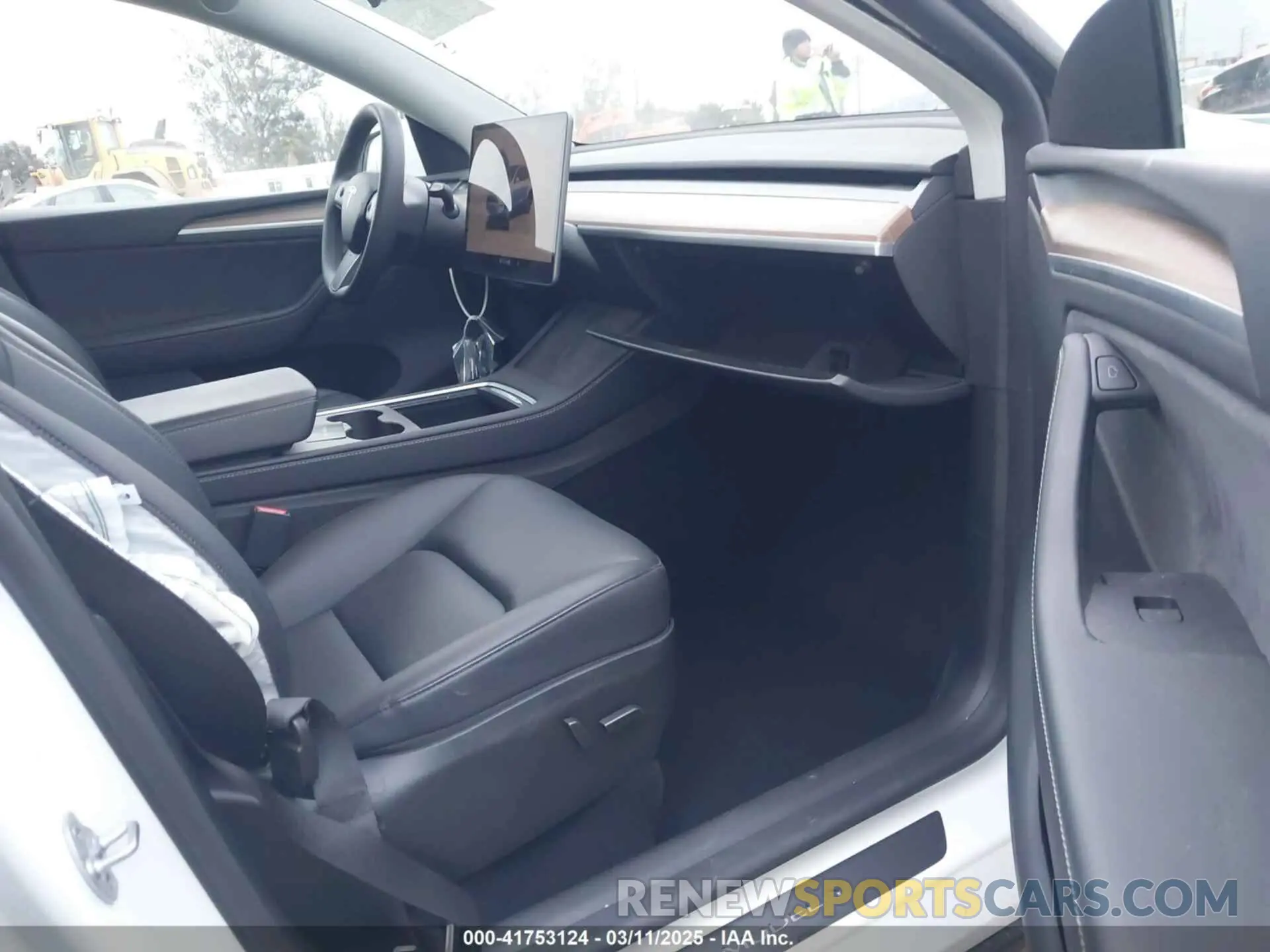 5 Фотография поврежденного автомобиля 7SAYGDEE3RA232293 TESLA MODEL Y 2024
