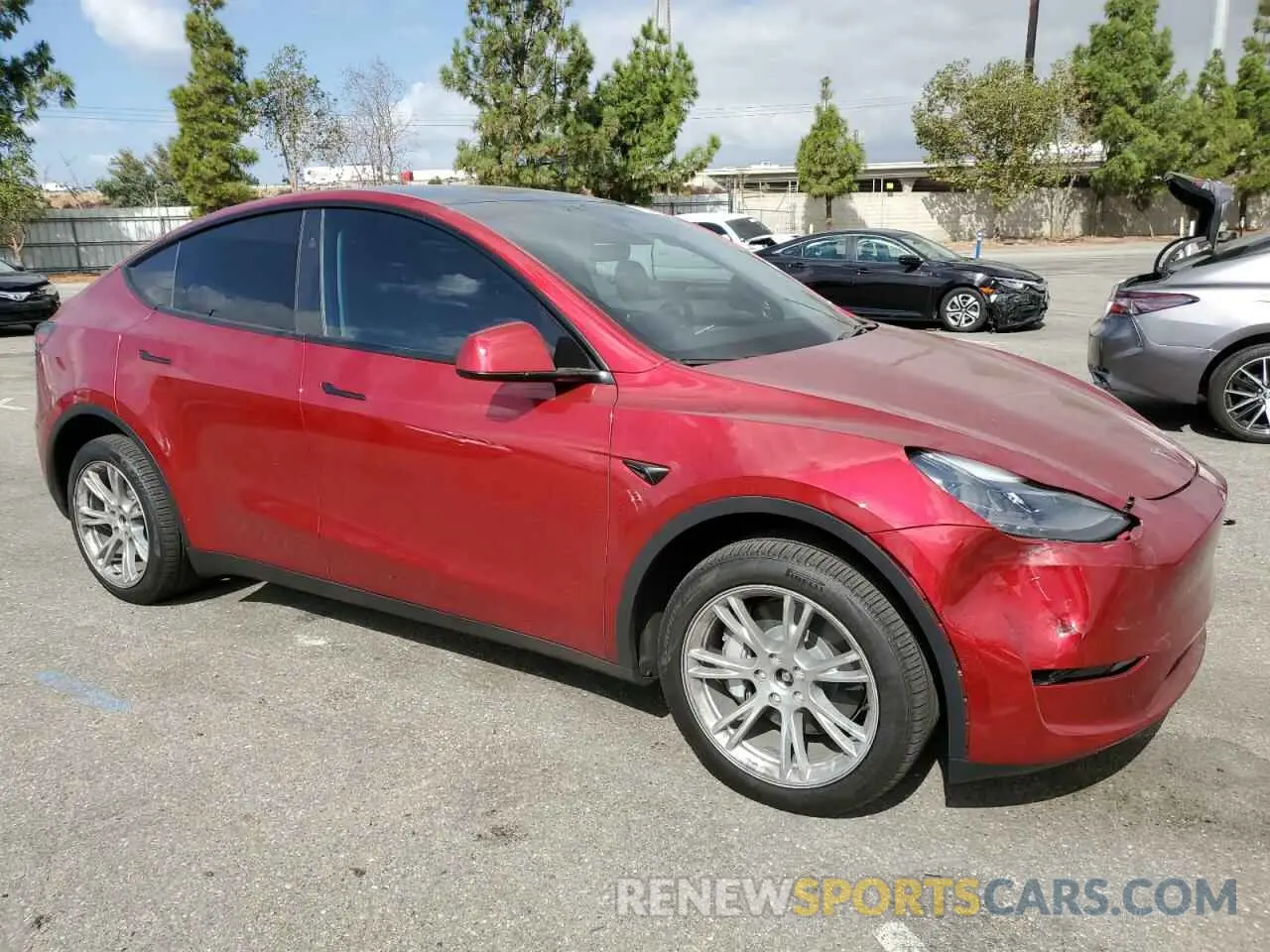 4 Photograph of a damaged car 7SAYGDEE3RA250020 TESLA MODEL Y 2024