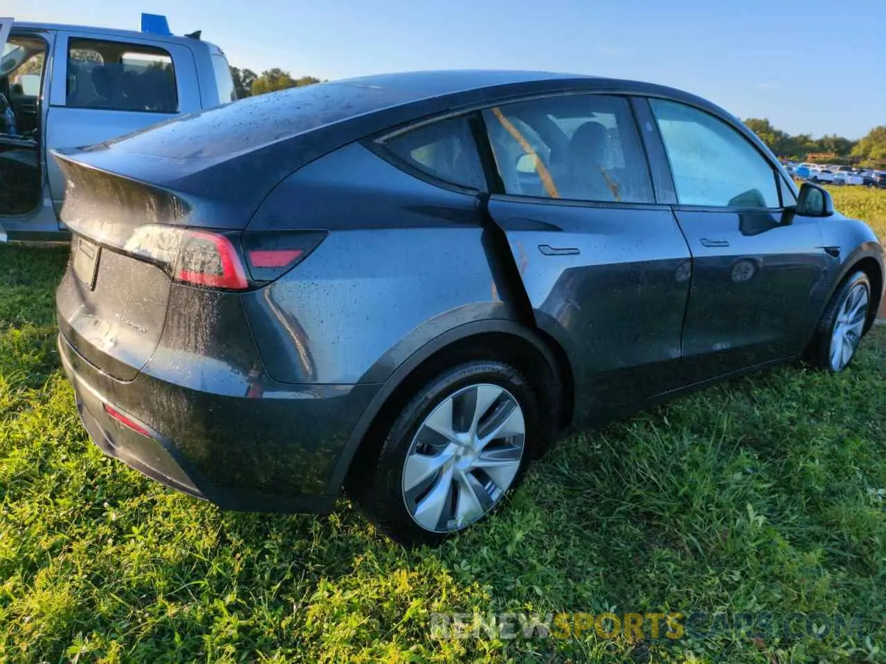 3 Фотография поврежденного автомобиля 7SAYGDEE3RA252026 TESLA MODEL Y 2024