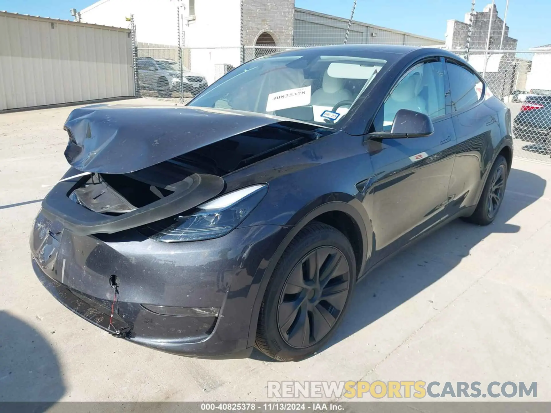2 Photograph of a damaged car 7SAYGDEE3RA321734 TESLA MODEL Y 2024