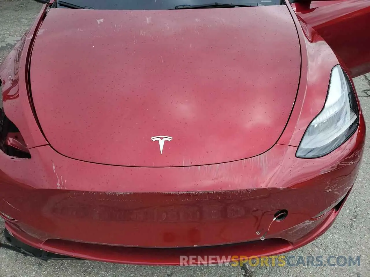 11 Photograph of a damaged car 7SAYGDEE3RF046322 TESLA MODEL Y 2024
