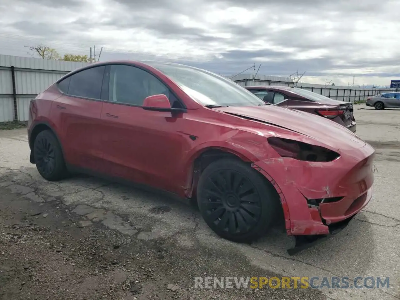 4 Photograph of a damaged car 7SAYGDEE3RF046322 TESLA MODEL Y 2024