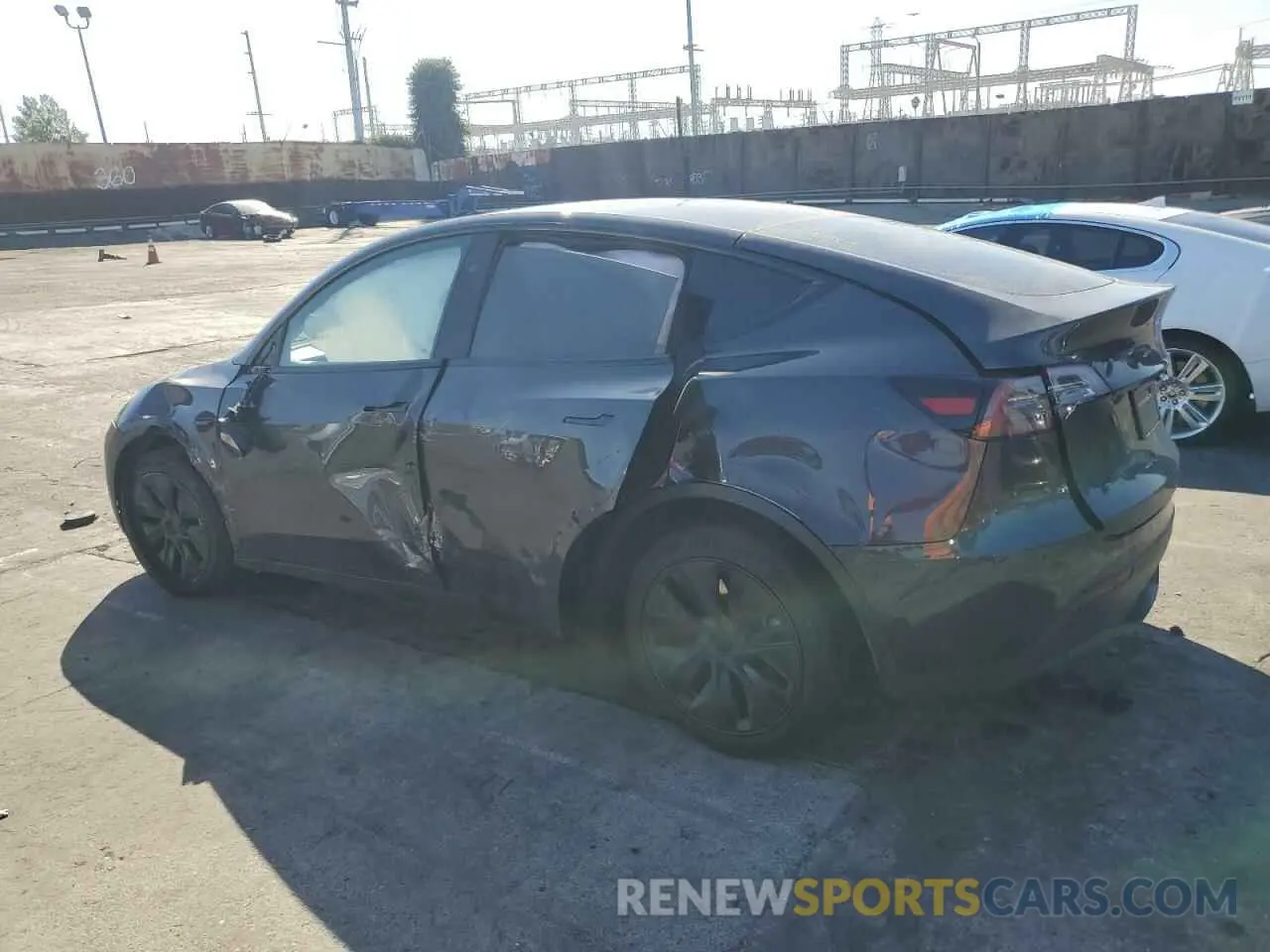 2 Photograph of a damaged car 7SAYGDEE3RF126848 TESLA MODEL Y 2024
