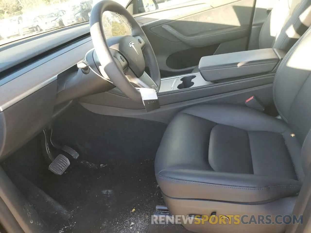7 Фотография поврежденного автомобиля 7SAYGDEE3RF989147 TESLA MODEL Y 2024