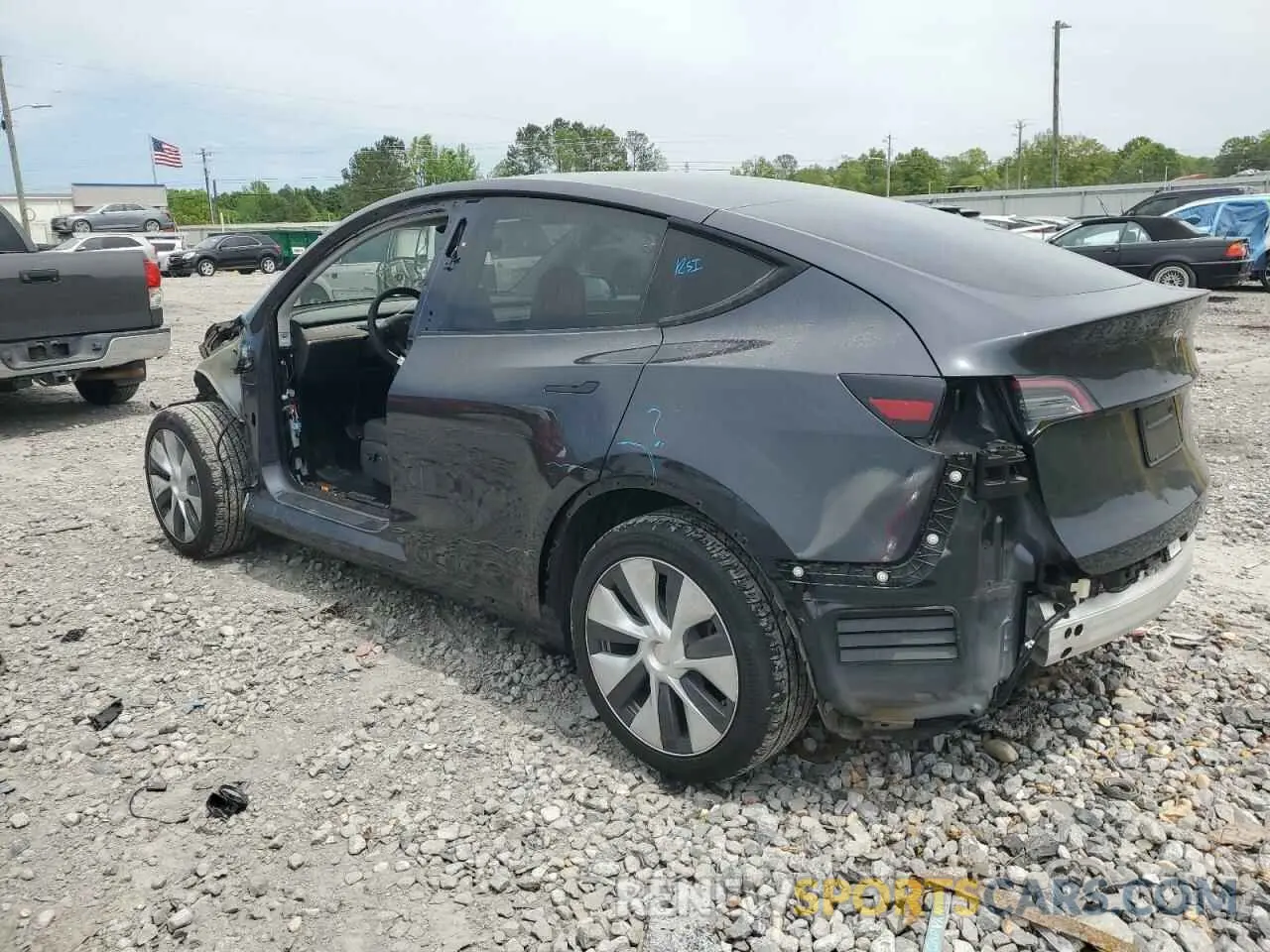 2 Photograph of a damaged car 7SAYGDEE3RF994087 TESLA MODEL Y 2024