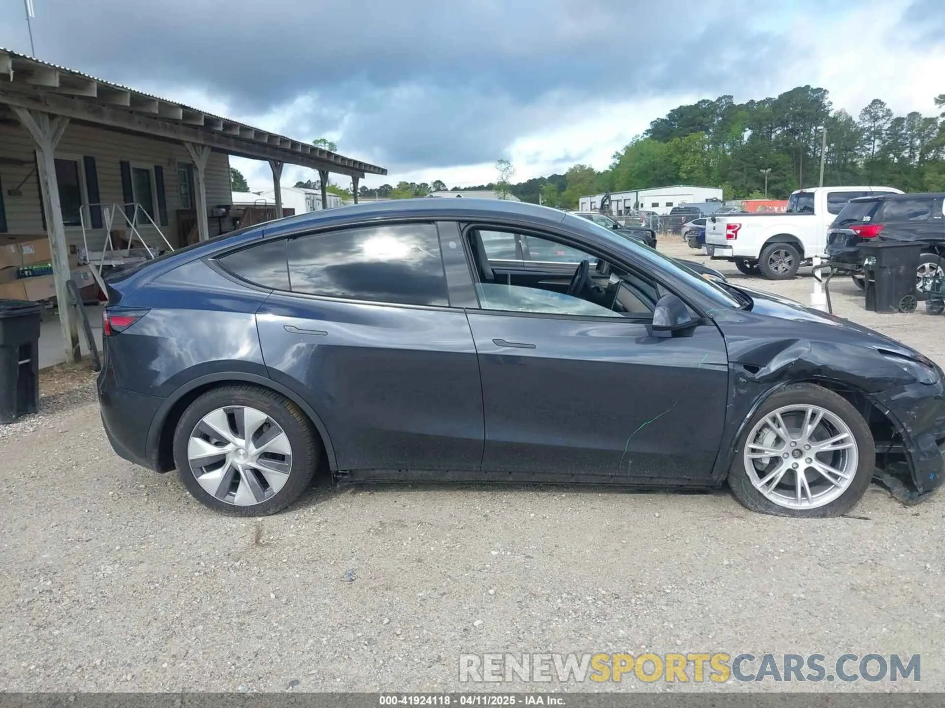 13 Фотография поврежденного автомобиля 7SAYGDEE4RA224106 TESLA MODEL Y 2024
