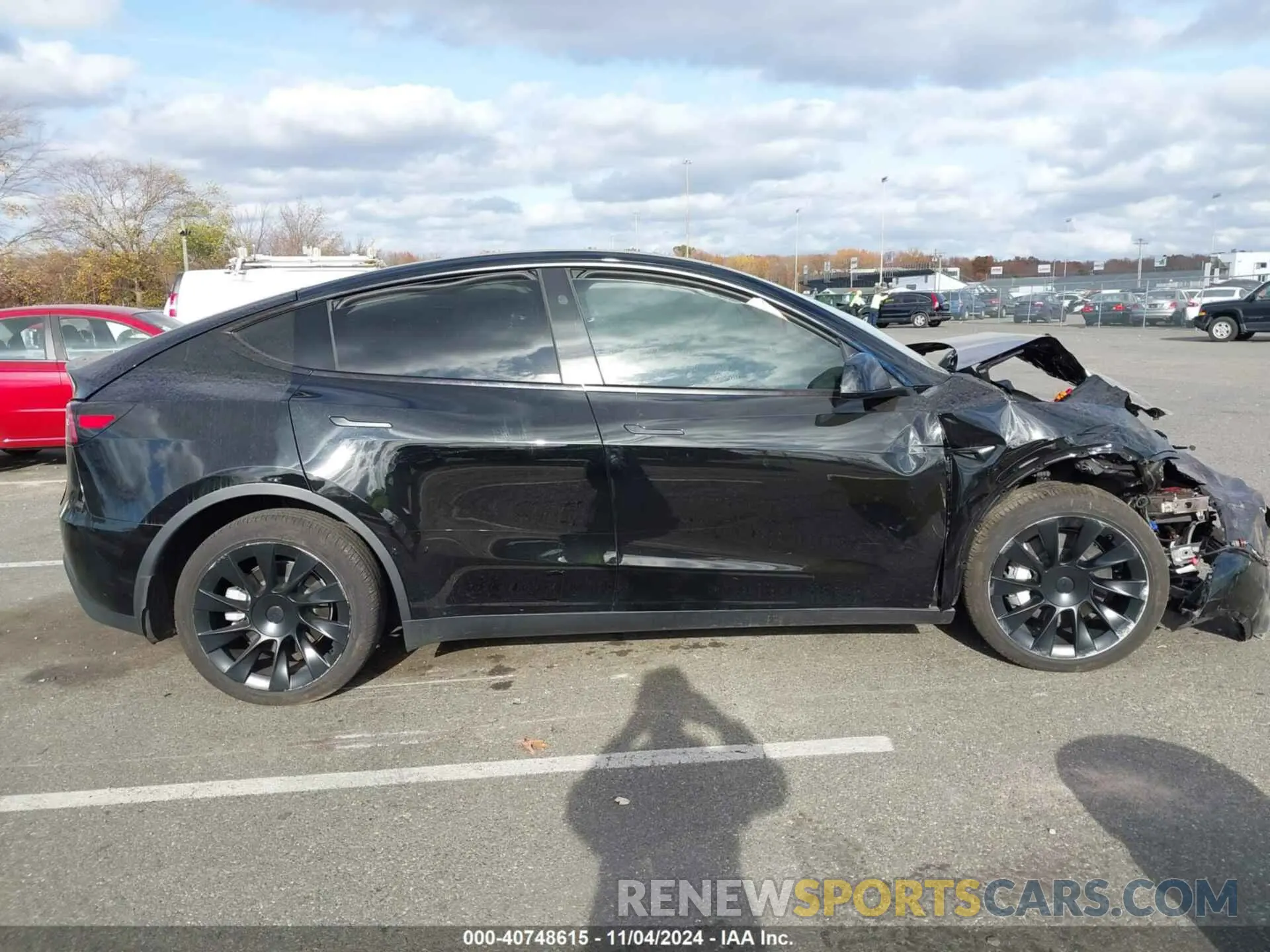 13 Фотография поврежденного автомобиля 7SAYGDEE4RA233940 TESLA MODEL Y 2024