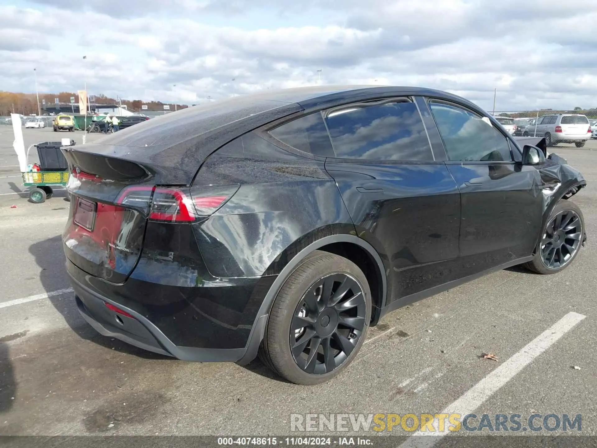 4 Фотография поврежденного автомобиля 7SAYGDEE4RA233940 TESLA MODEL Y 2024