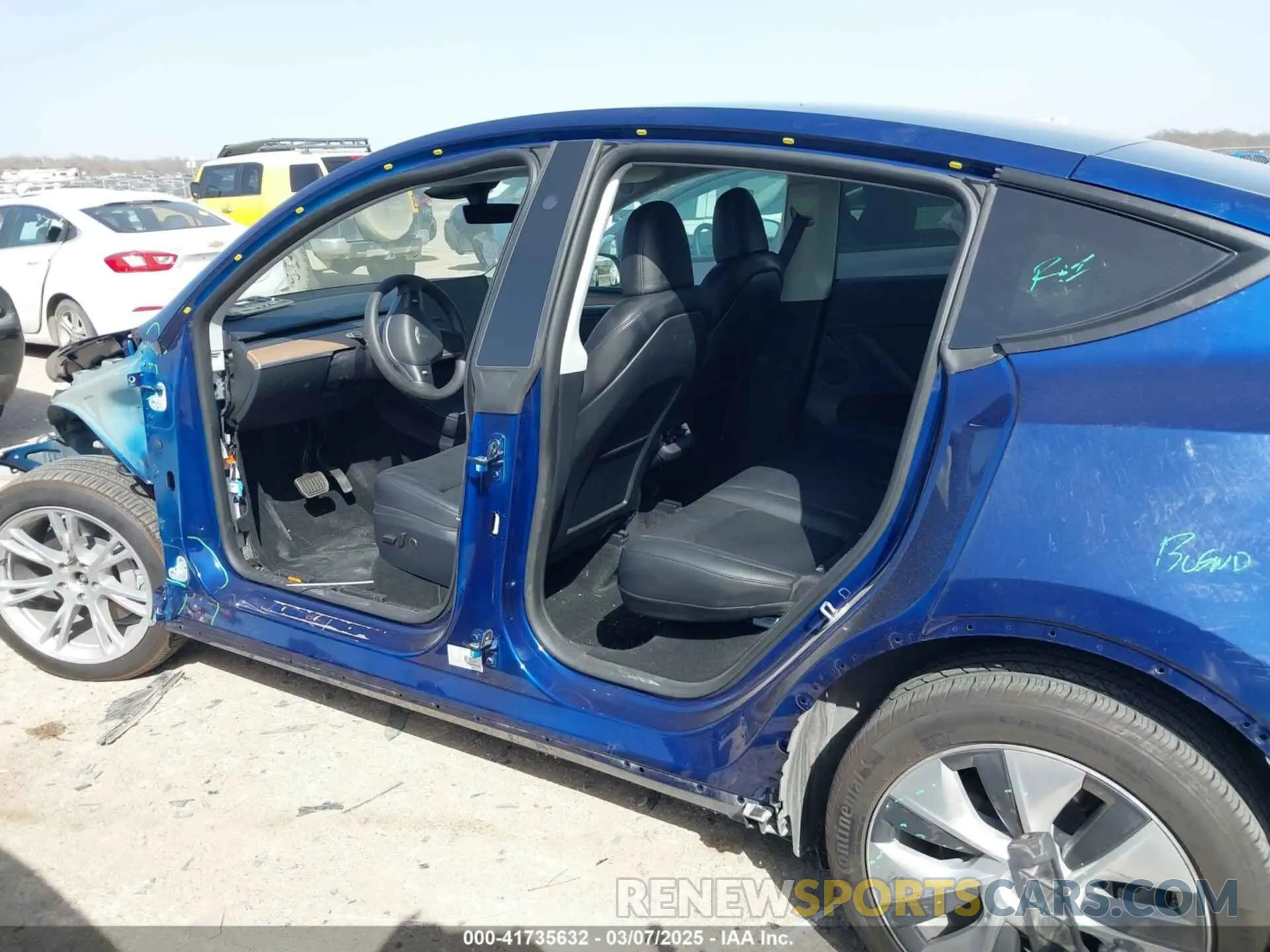 14 Фотография поврежденного автомобиля 7SAYGDEE4RA247417 TESLA MODEL Y 2024
