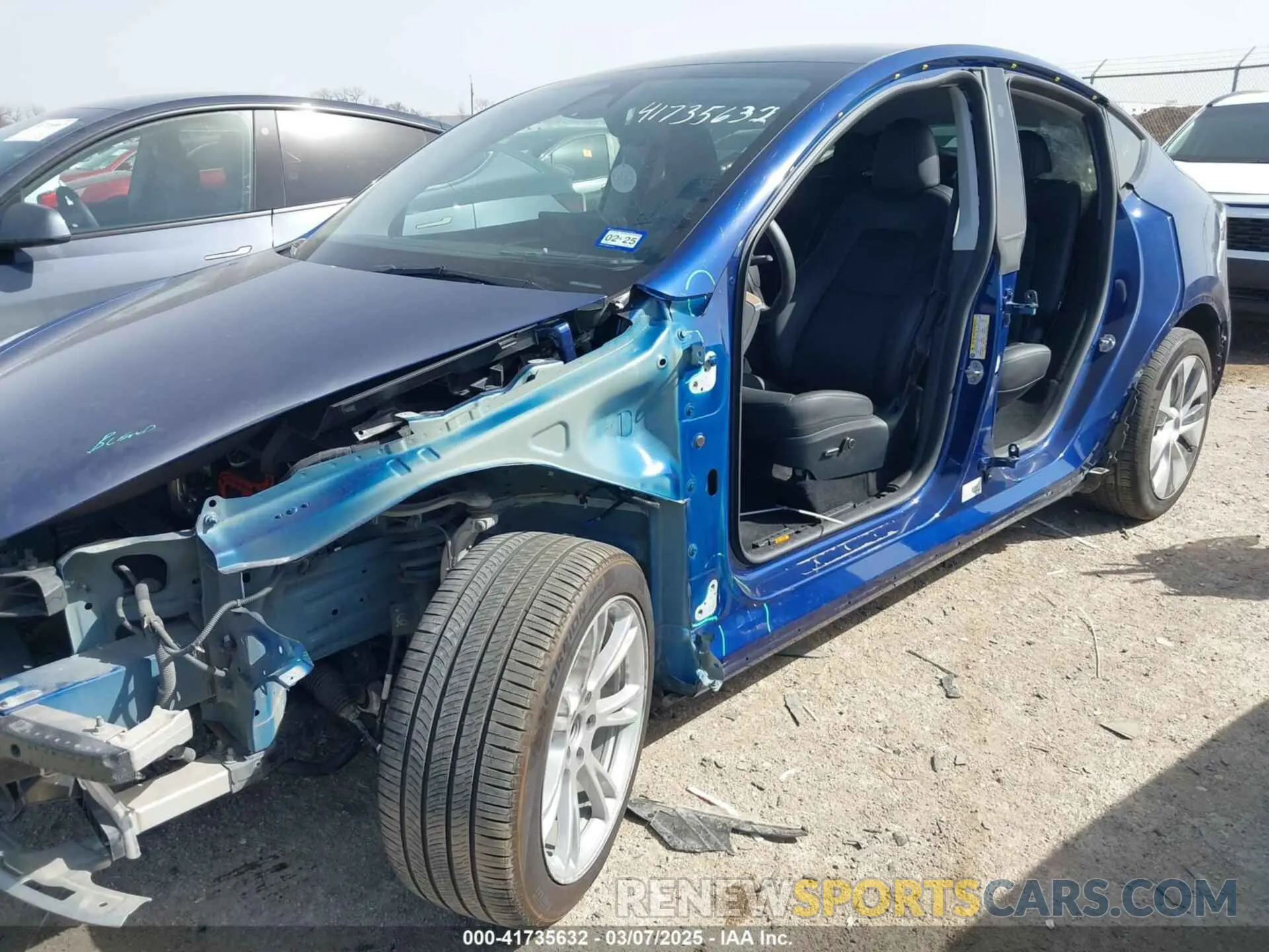 19 Фотография поврежденного автомобиля 7SAYGDEE4RA247417 TESLA MODEL Y 2024