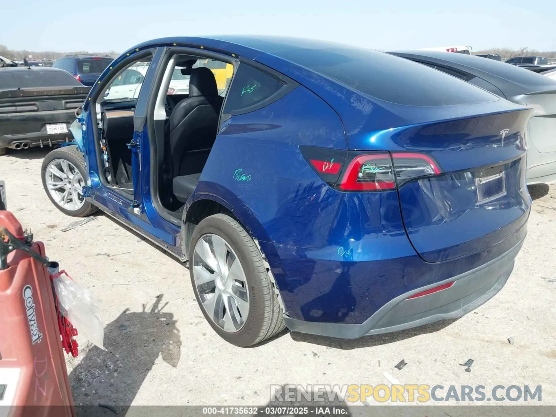 3 Фотография поврежденного автомобиля 7SAYGDEE4RA247417 TESLA MODEL Y 2024