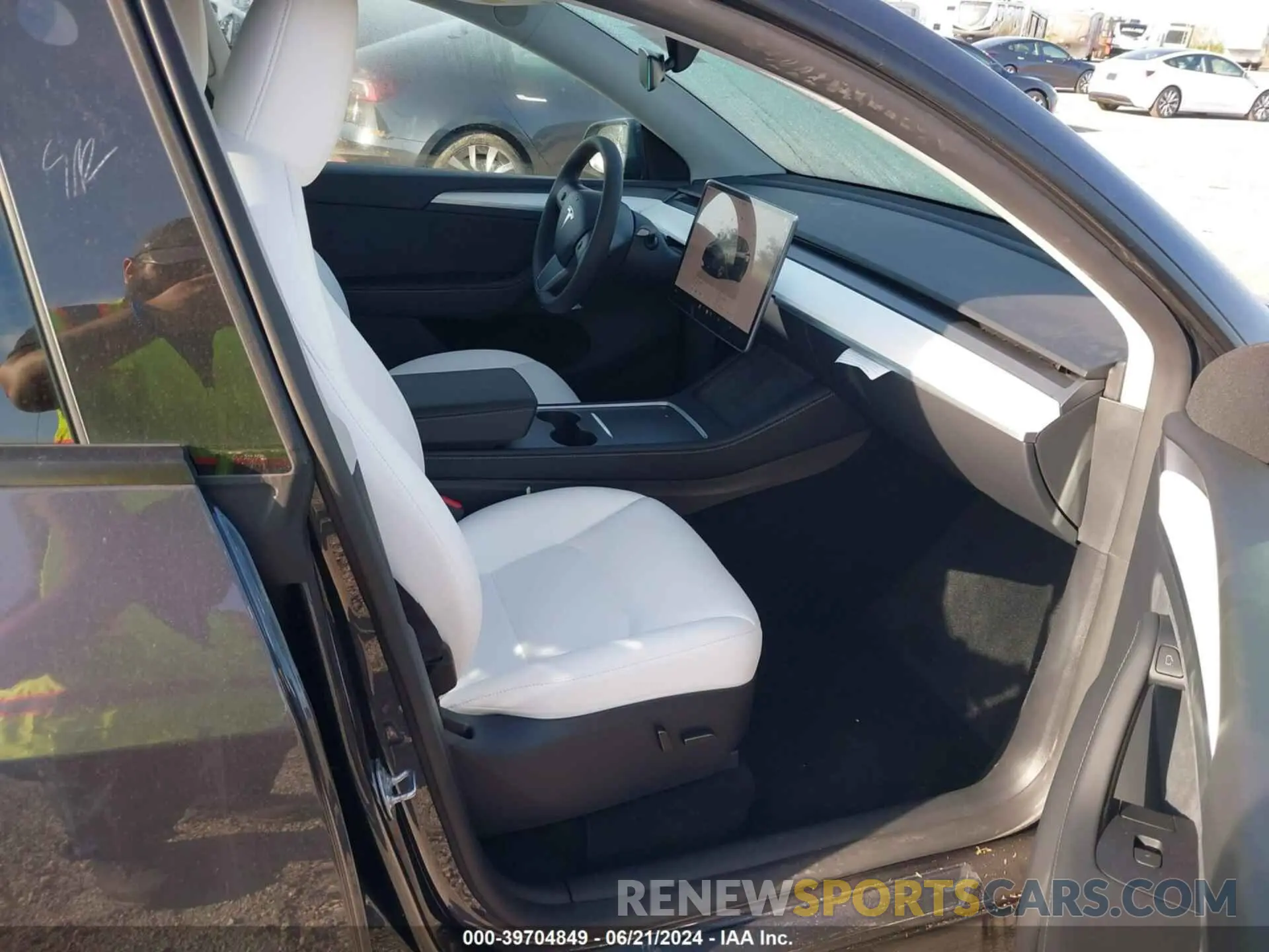 5 Фотография поврежденного автомобиля 7SAYGDEE4RA283088 TESLA MODEL Y 2024