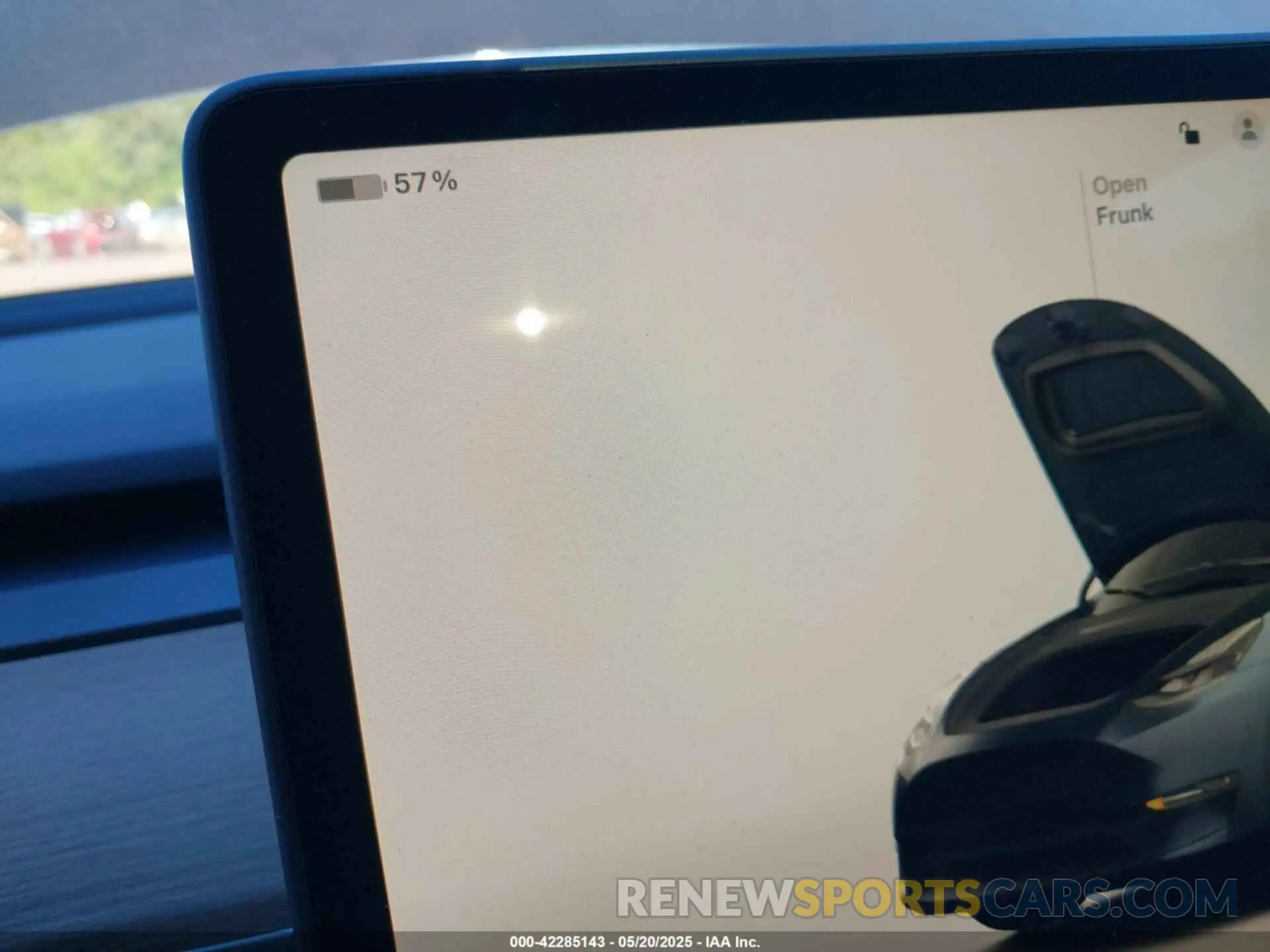 17 Photograph of a damaged car 7SAYGDEE4RA283298 TESLA MODEL Y 2024