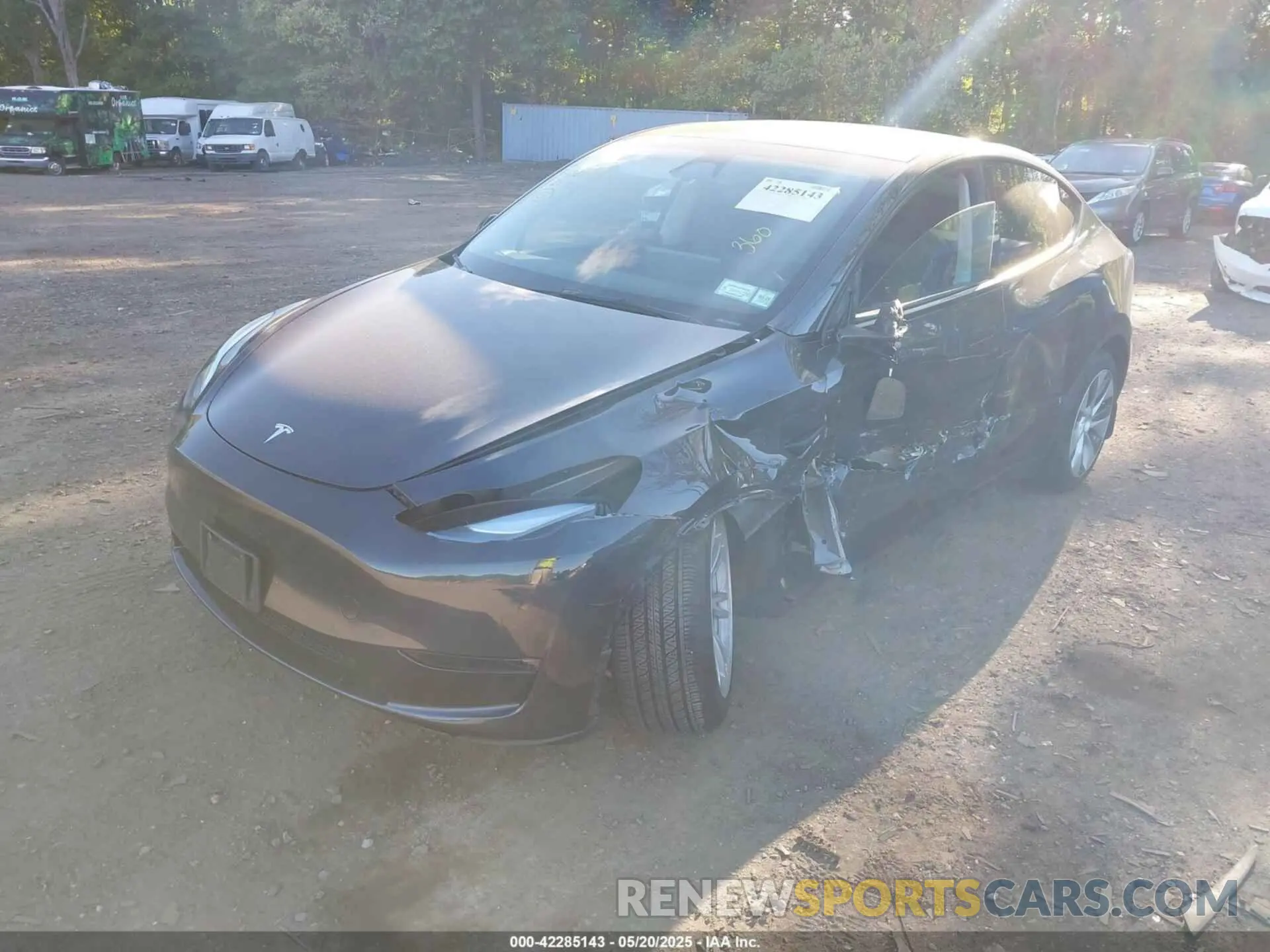 6 Photograph of a damaged car 7SAYGDEE4RA283298 TESLA MODEL Y 2024