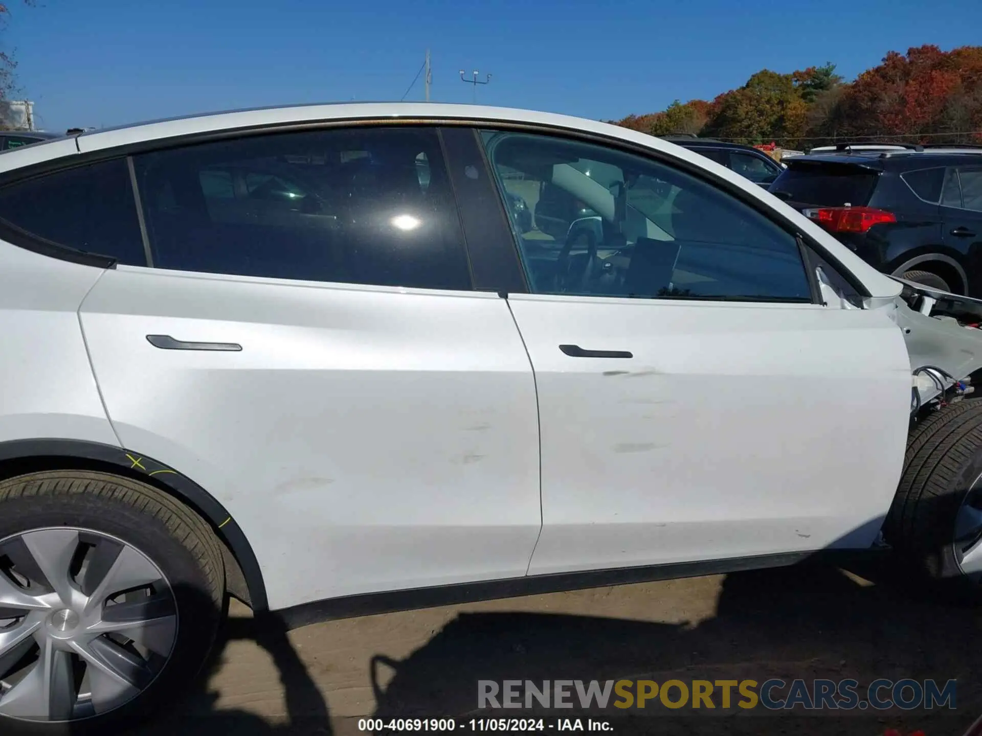 14 Photograph of a damaged car 7SAYGDEE4RA285178 TESLA MODEL Y 2024