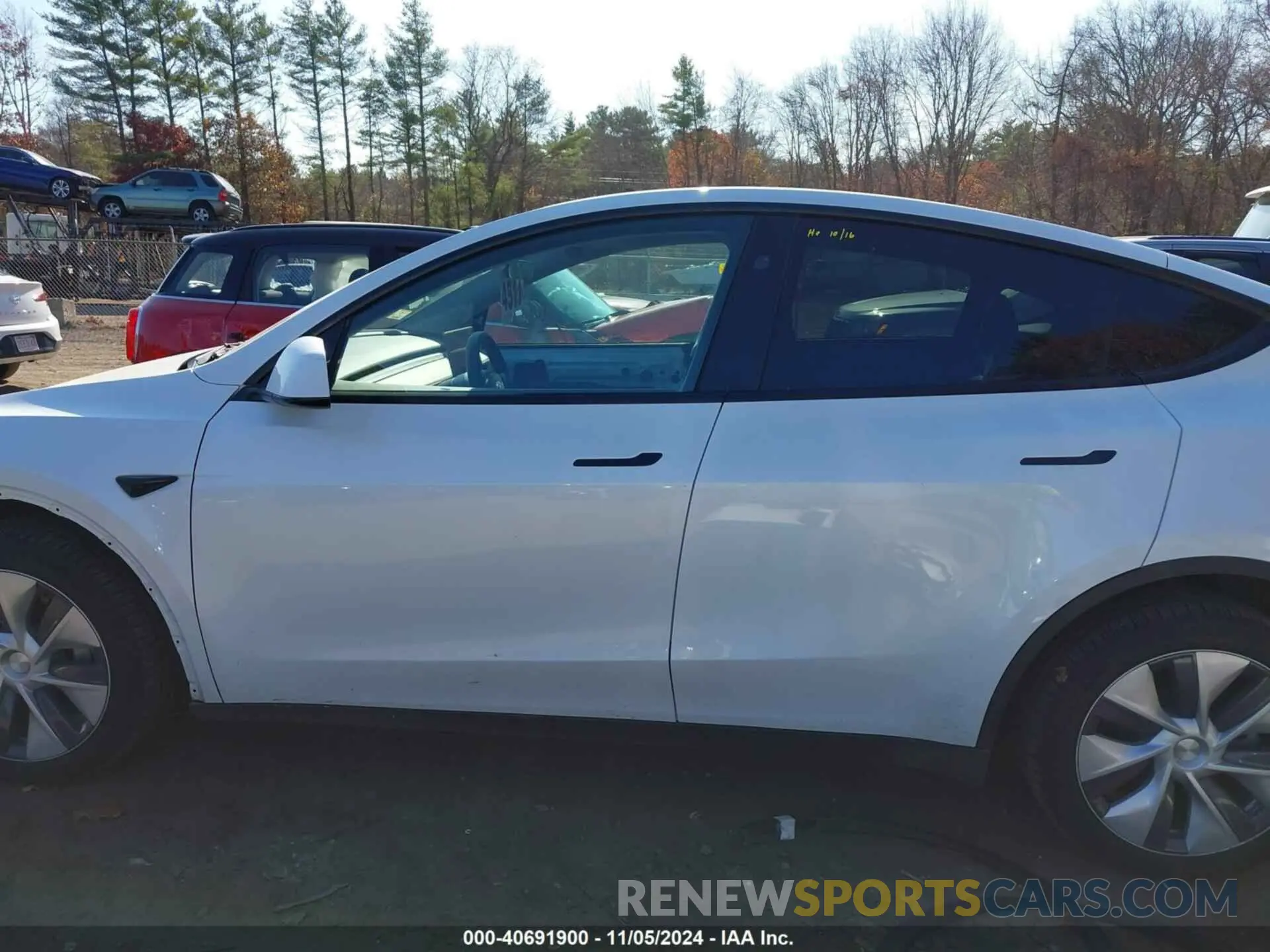 15 Photograph of a damaged car 7SAYGDEE4RA285178 TESLA MODEL Y 2024