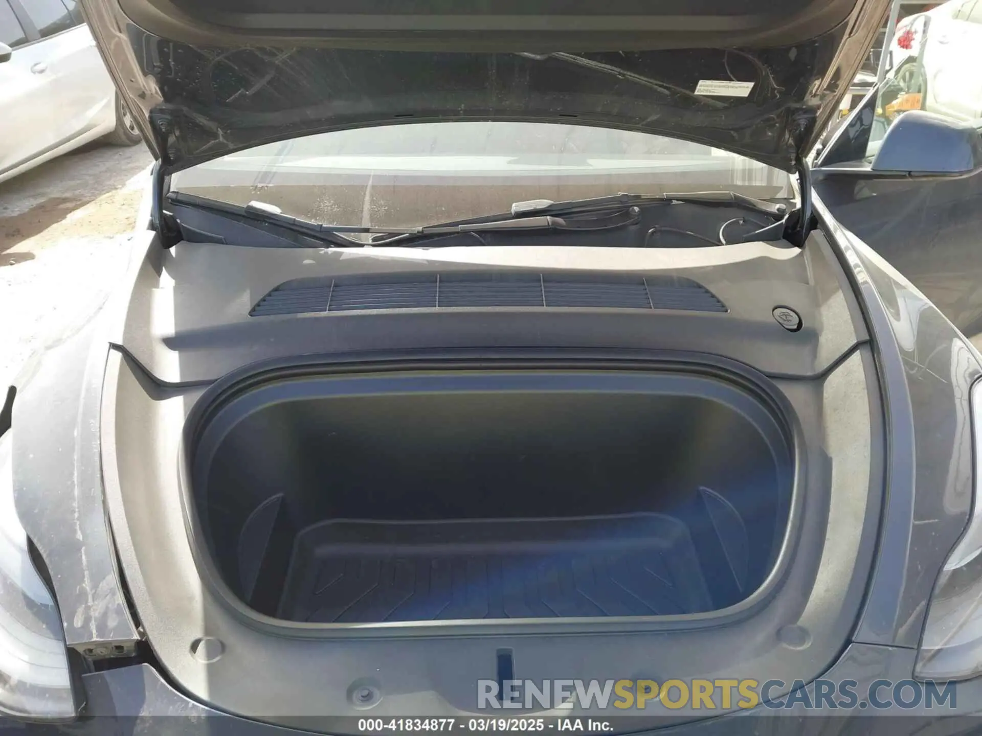 10 Фотография поврежденного автомобиля 7SAYGDEE4RA299775 TESLA MODEL Y 2024