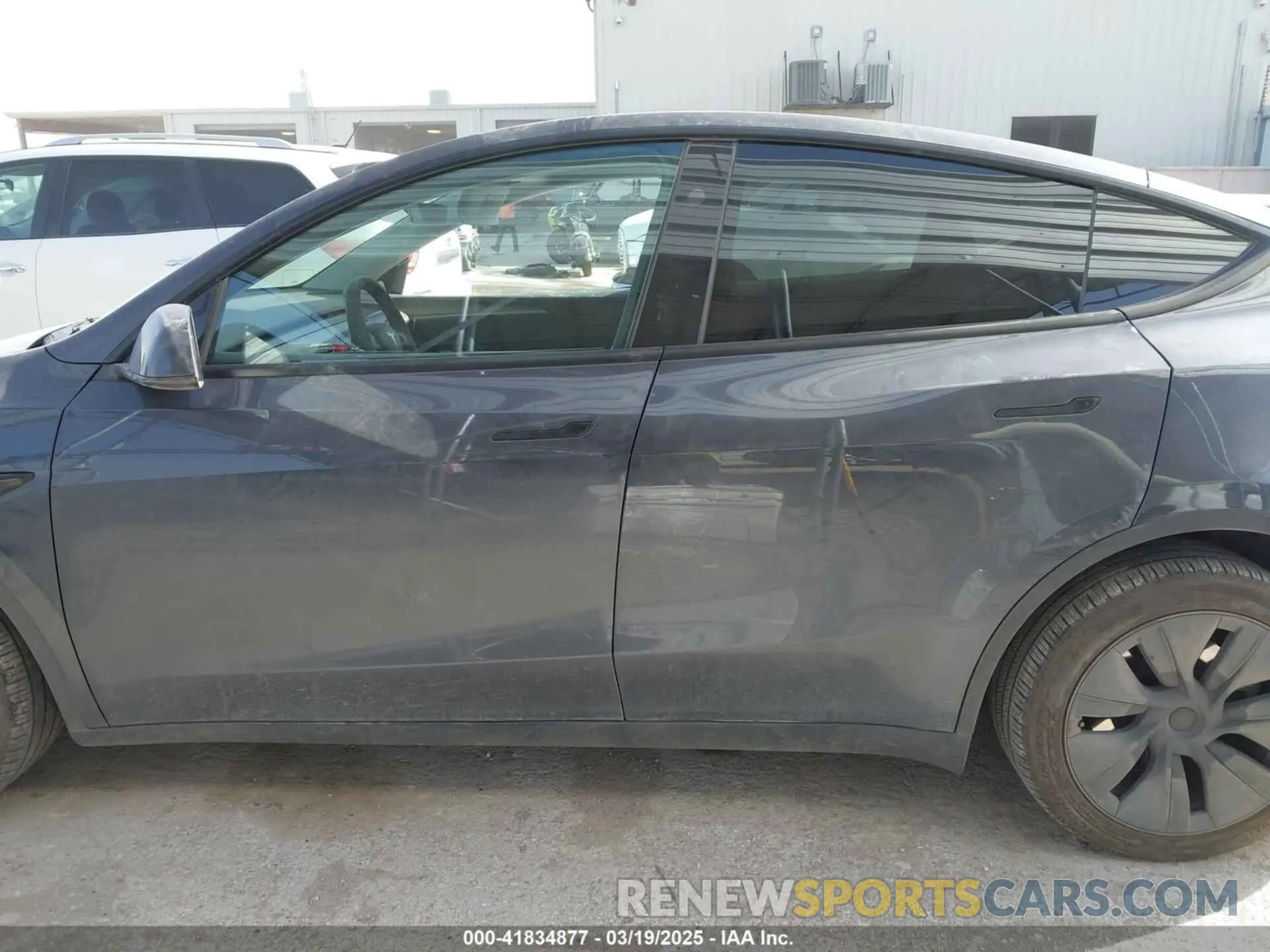 14 Фотография поврежденного автомобиля 7SAYGDEE4RA299775 TESLA MODEL Y 2024