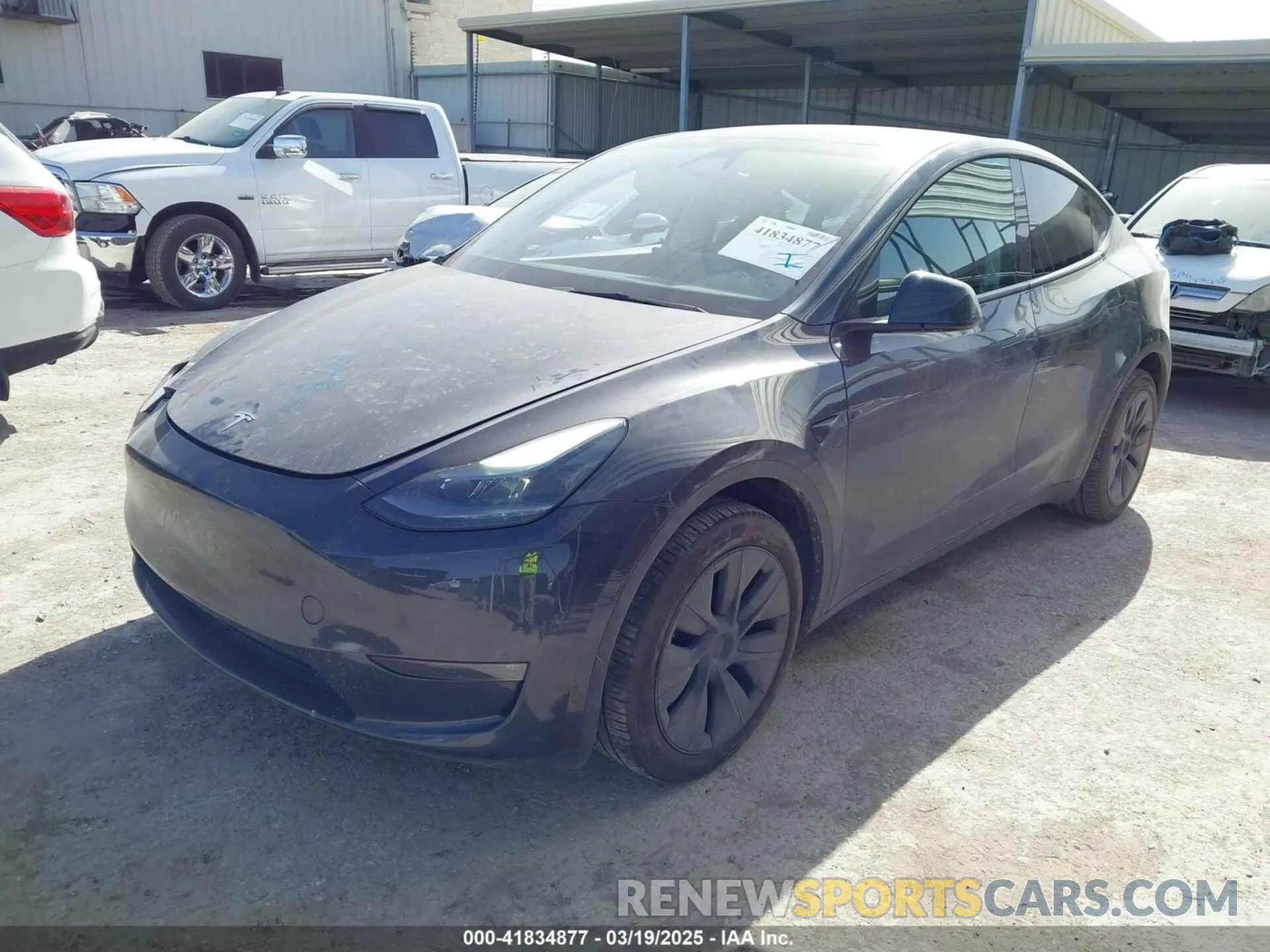 2 Фотография поврежденного автомобиля 7SAYGDEE4RA299775 TESLA MODEL Y 2024