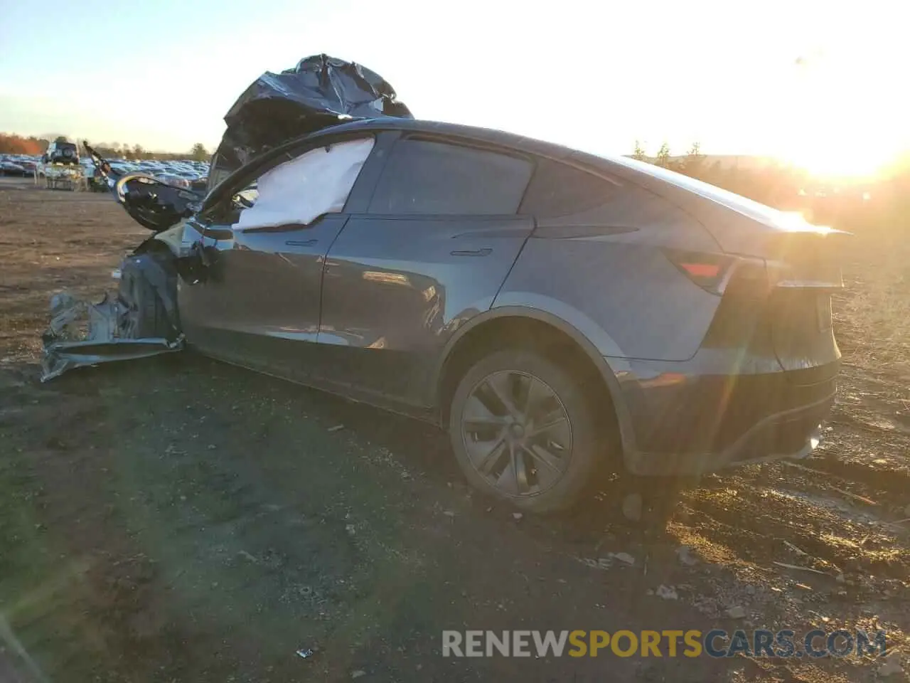 2 Фотография поврежденного автомобиля 7SAYGDEE4RA319880 TESLA MODEL Y 2024