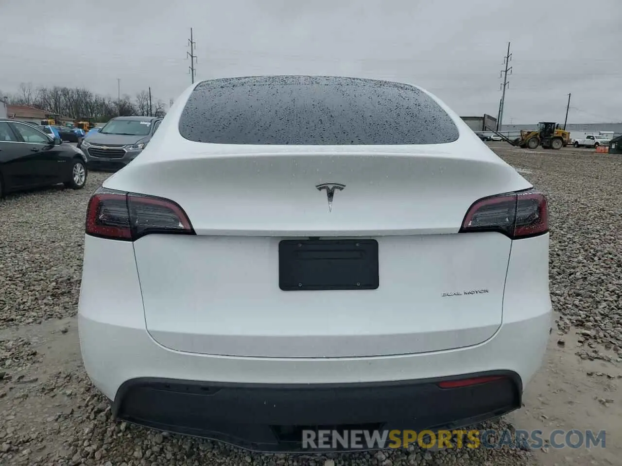 6 Photograph of a damaged car 7SAYGDEE4RA327350 TESLA MODEL Y 2024