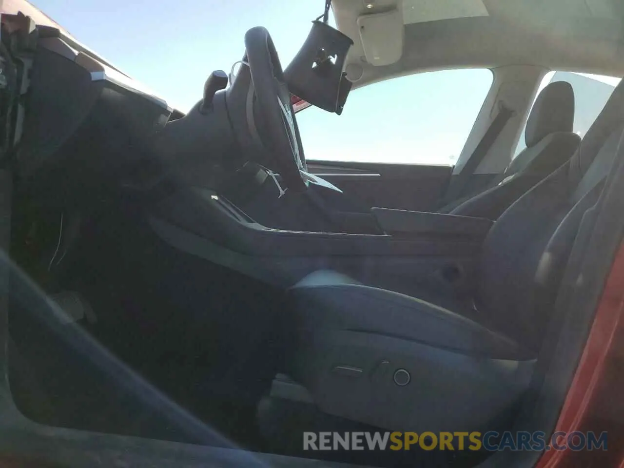 7 Photograph of a damaged car 7SAYGDEE4RF056552 TESLA MODEL Y 2024