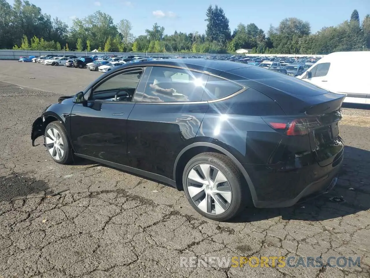 2 Фотография поврежденного автомобиля 7SAYGDEE4RF075098 TESLA MODEL Y 2024