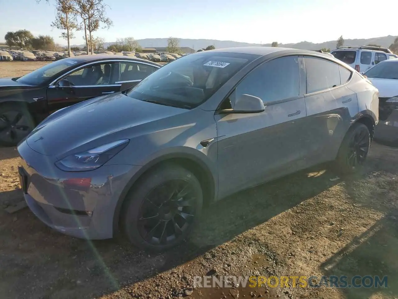 1 Photograph of a damaged car 7SAYGDEE4RF990565 TESLA MODEL Y 2024