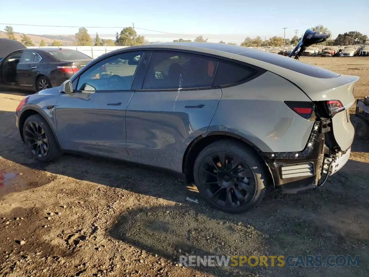 2 Photograph of a damaged car 7SAYGDEE4RF990565 TESLA MODEL Y 2024