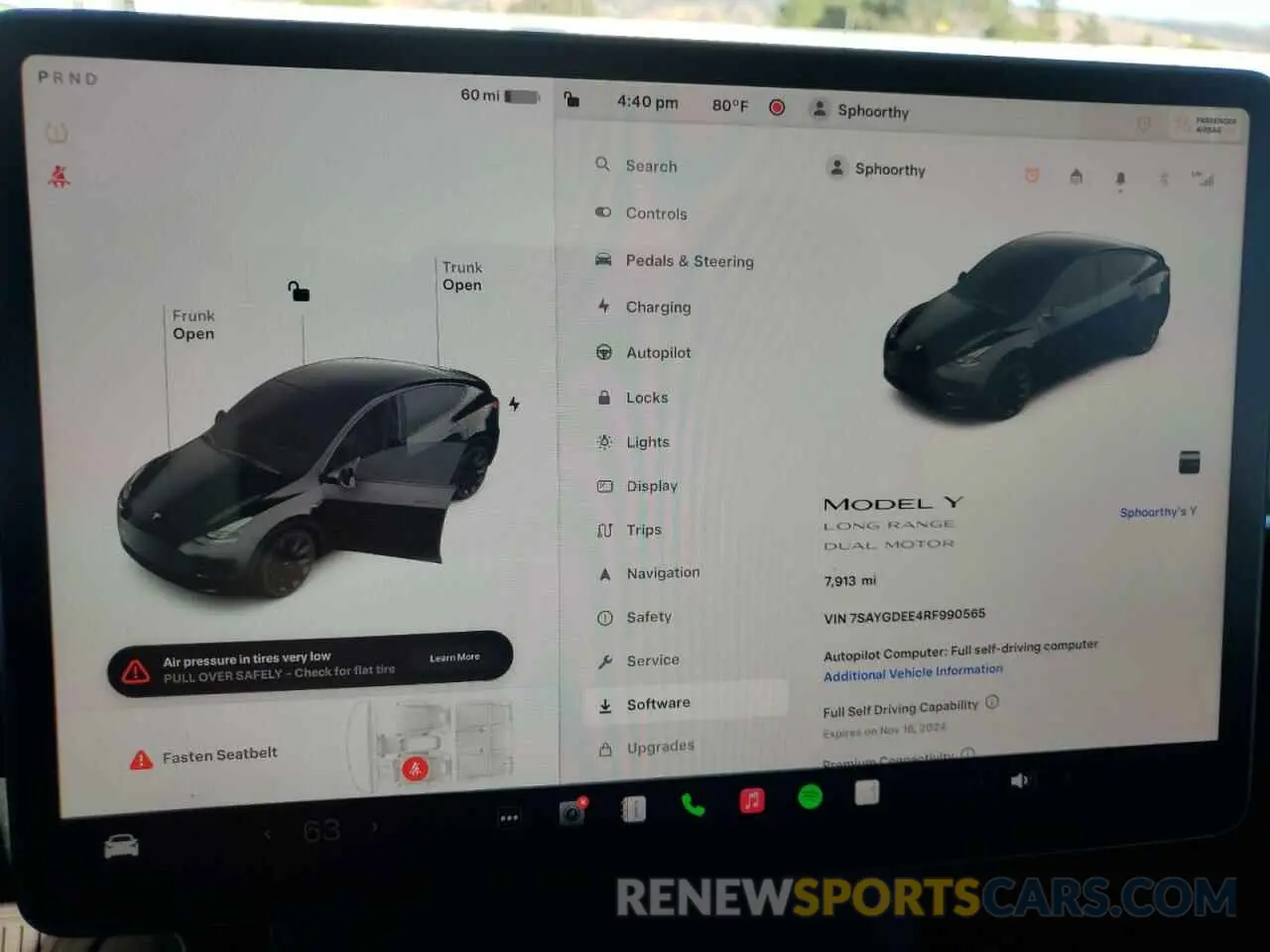 9 Photograph of a damaged car 7SAYGDEE4RF990565 TESLA MODEL Y 2024