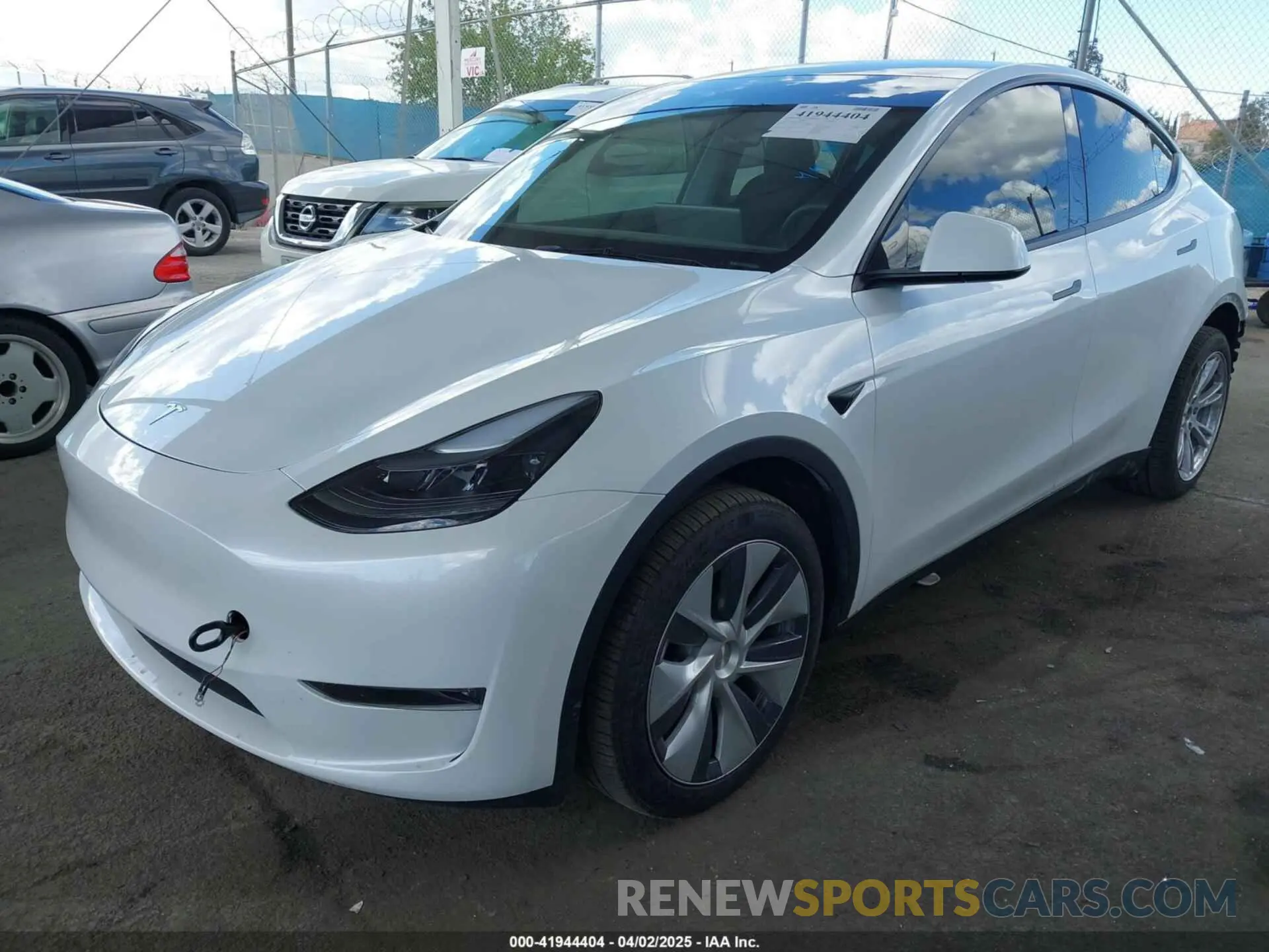 2 Фотография поврежденного автомобиля 7SAYGDEE5RA222333 TESLA MODEL Y 2024