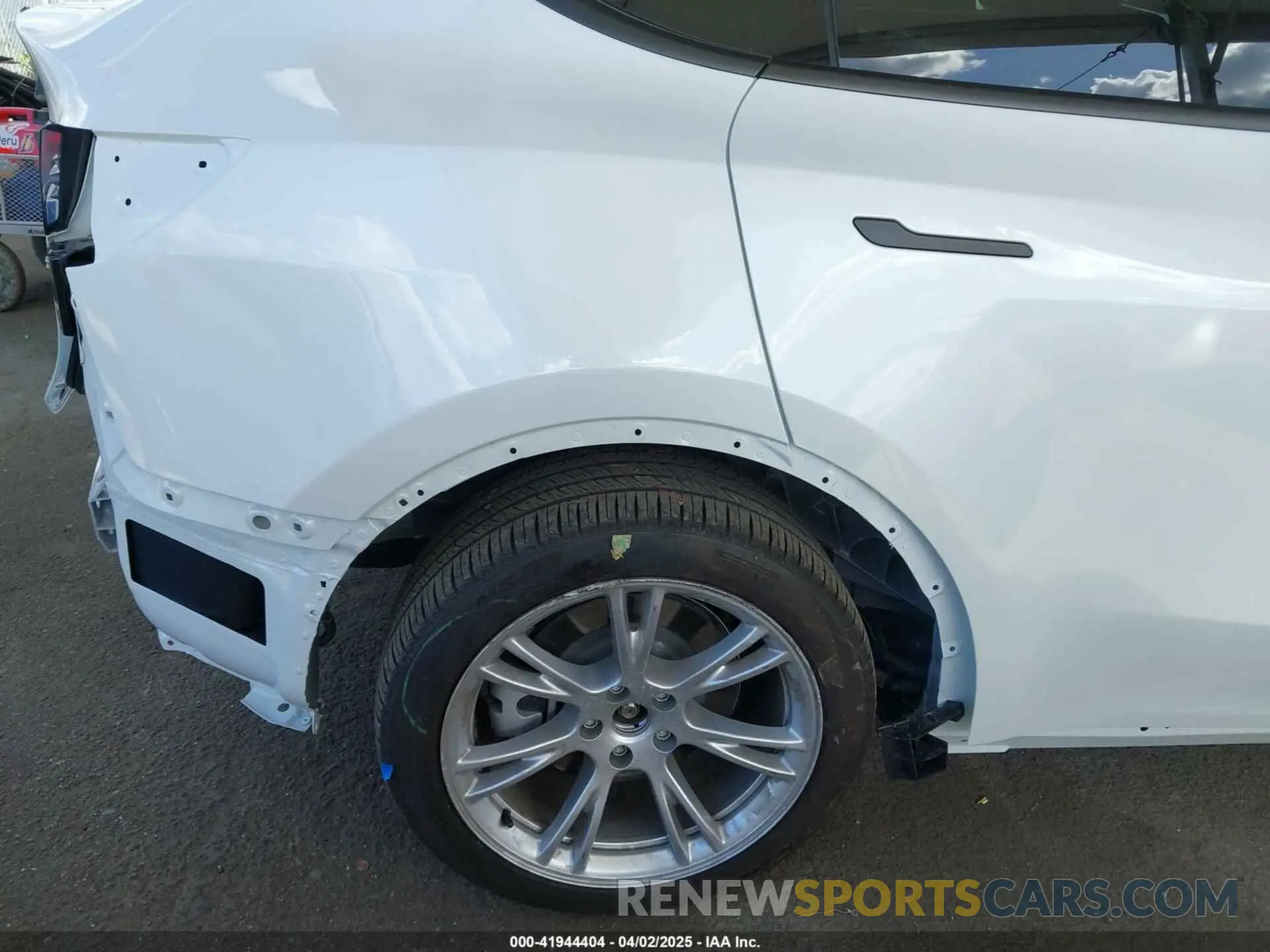 22 Фотография поврежденного автомобиля 7SAYGDEE5RA222333 TESLA MODEL Y 2024