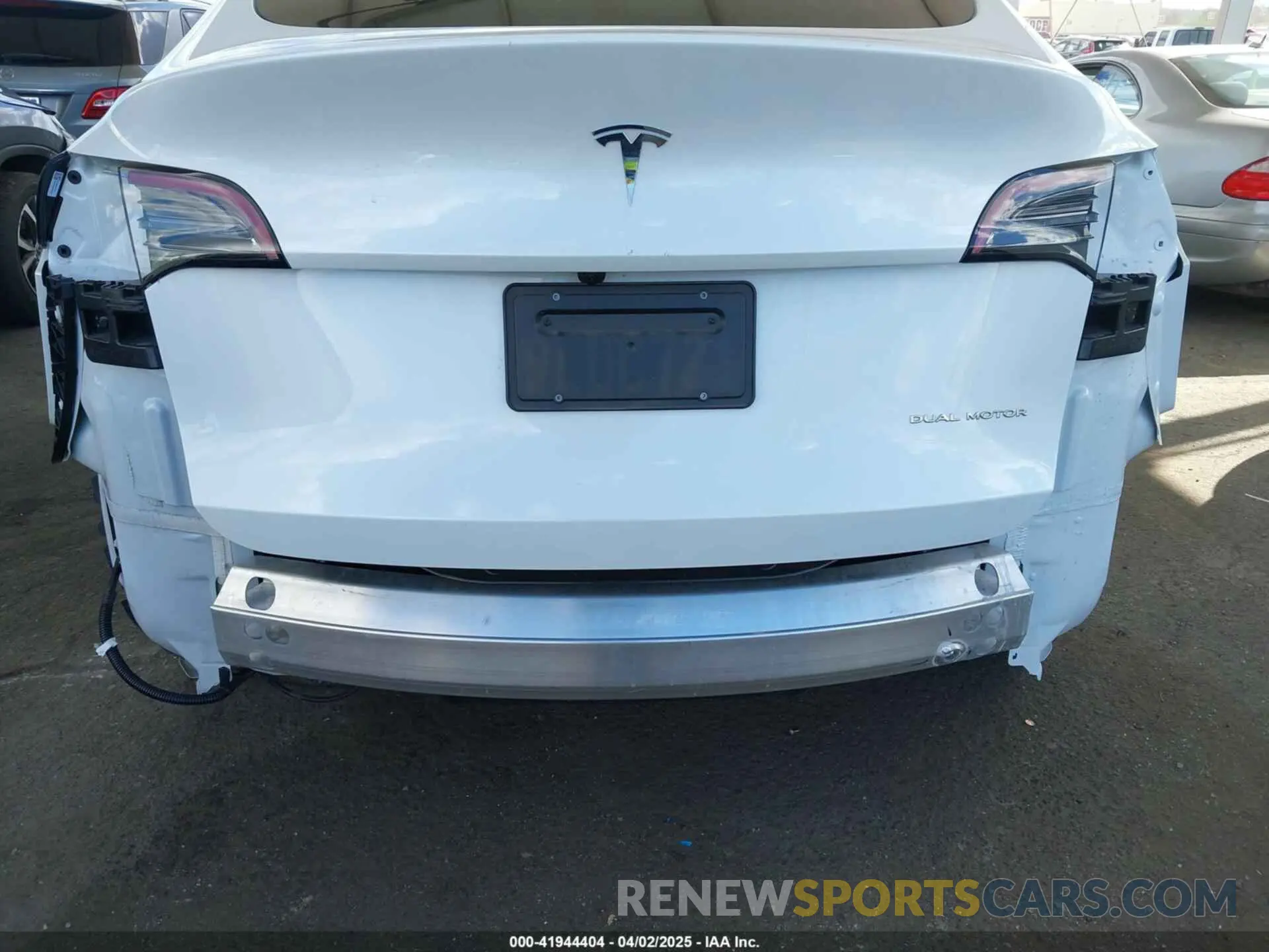 6 Фотография поврежденного автомобиля 7SAYGDEE5RA222333 TESLA MODEL Y 2024