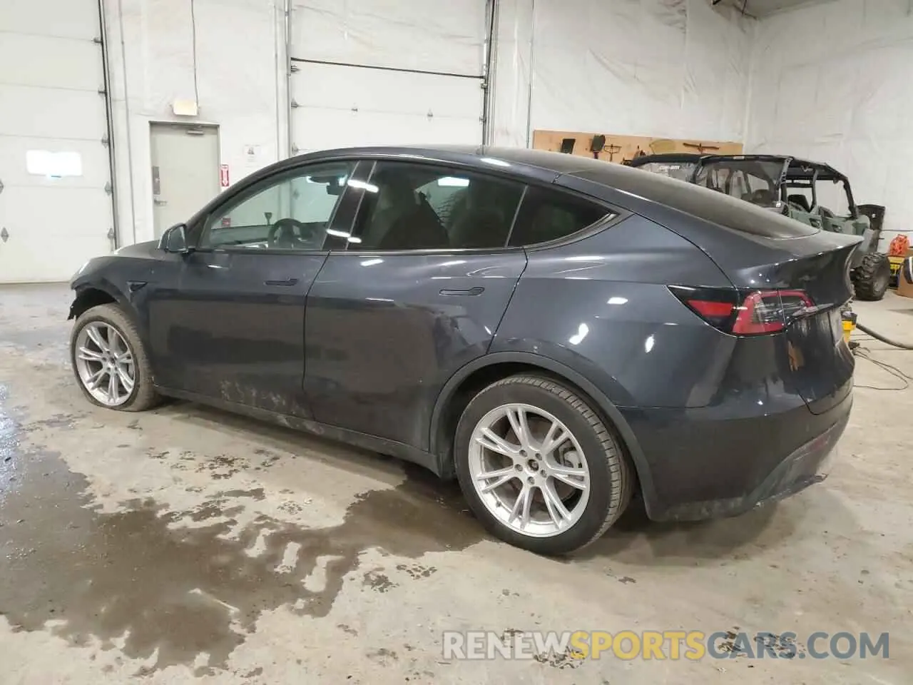 2 Photograph of a damaged car 7SAYGDEE5RA237687 TESLA MODEL Y 2024