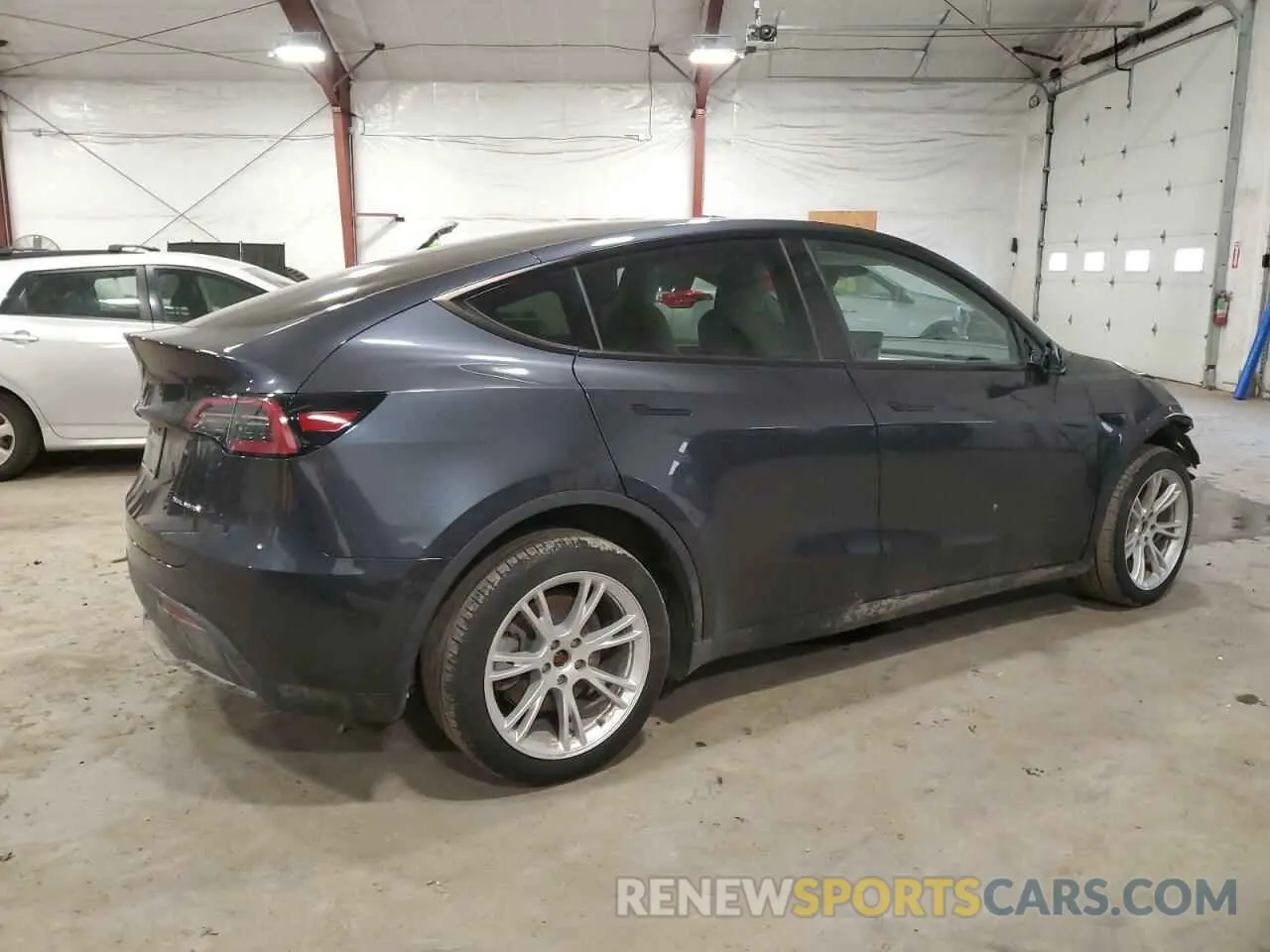 3 Photograph of a damaged car 7SAYGDEE5RA237687 TESLA MODEL Y 2024