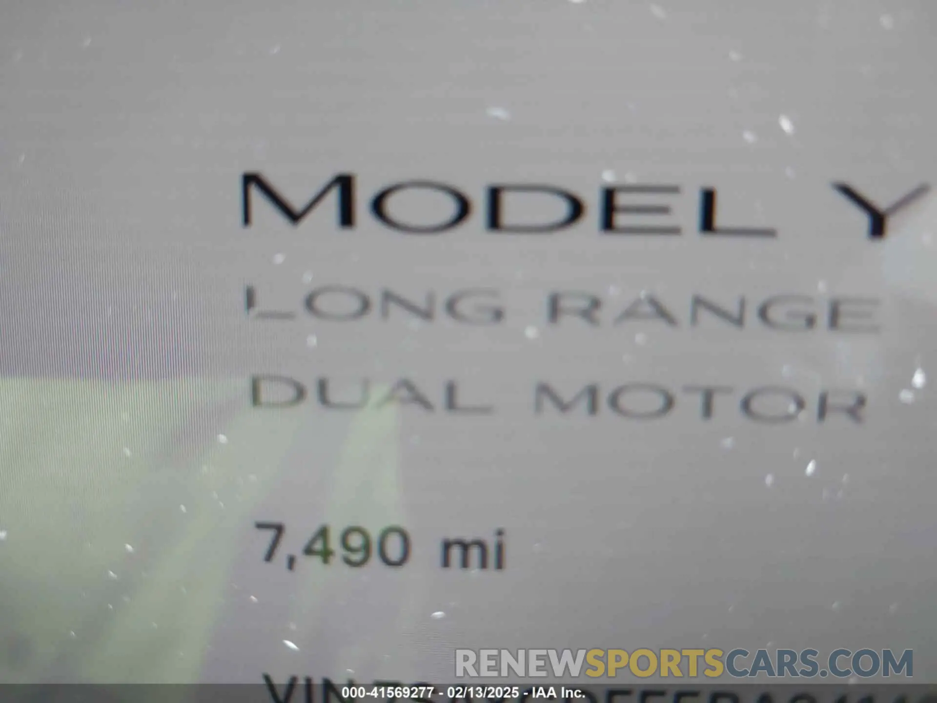 14 Photograph of a damaged car 7SAYGDEE5RA241433 TESLA MODEL Y 2024