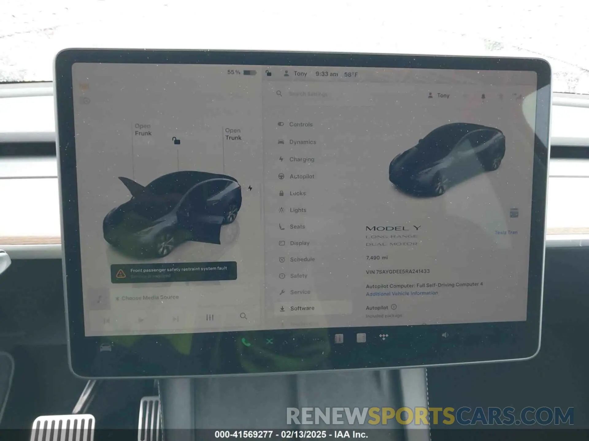 17 Photograph of a damaged car 7SAYGDEE5RA241433 TESLA MODEL Y 2024