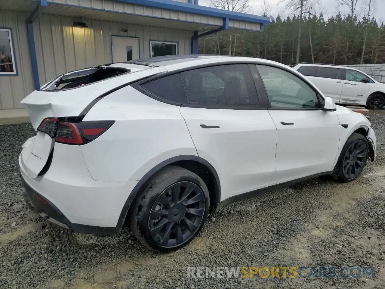 3 Photograph of a damaged car 7SAYGDEE5RA242839 TESLA MODEL Y 2024