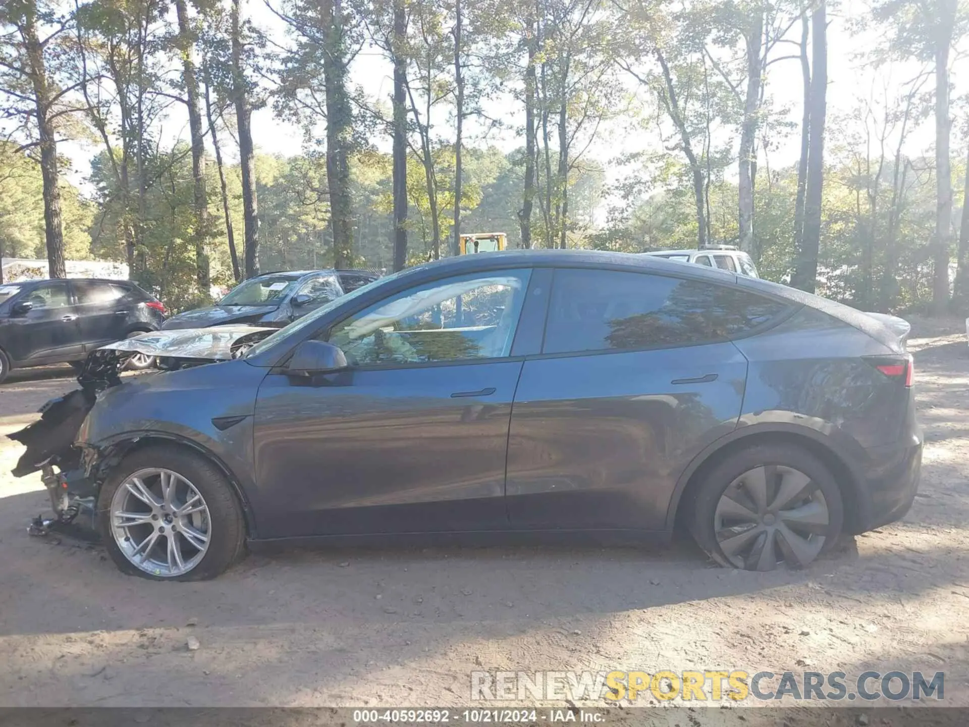 13 Photograph of a damaged car 7SAYGDEE5RA245983 TESLA MODEL Y 2024