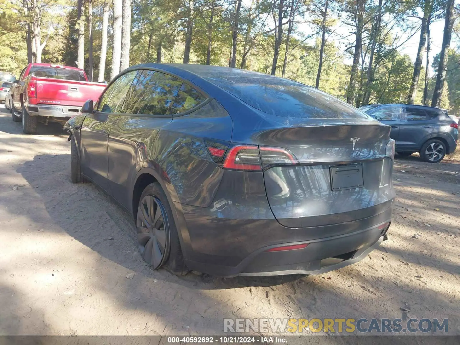 3 Photograph of a damaged car 7SAYGDEE5RA245983 TESLA MODEL Y 2024