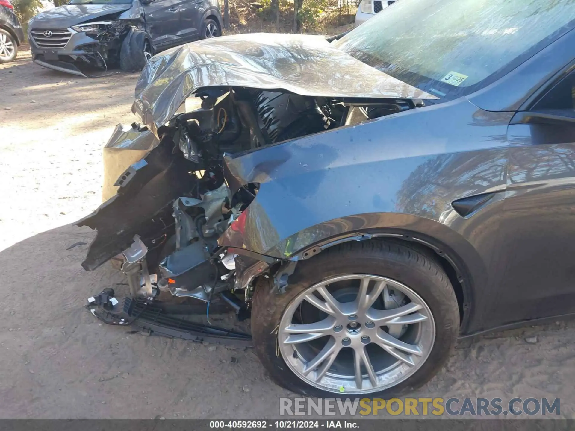 6 Photograph of a damaged car 7SAYGDEE5RA245983 TESLA MODEL Y 2024
