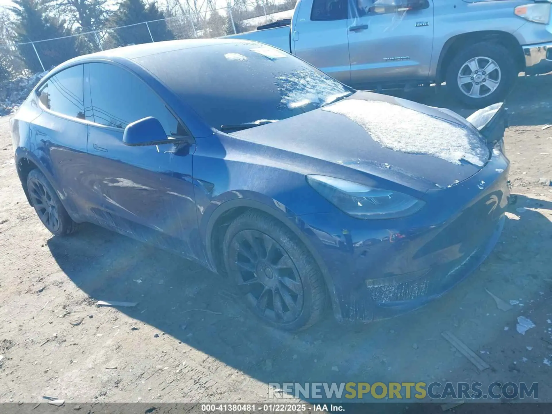1 Photograph of a damaged car 7SAYGDEE5RA252075 TESLA MODEL Y 2024