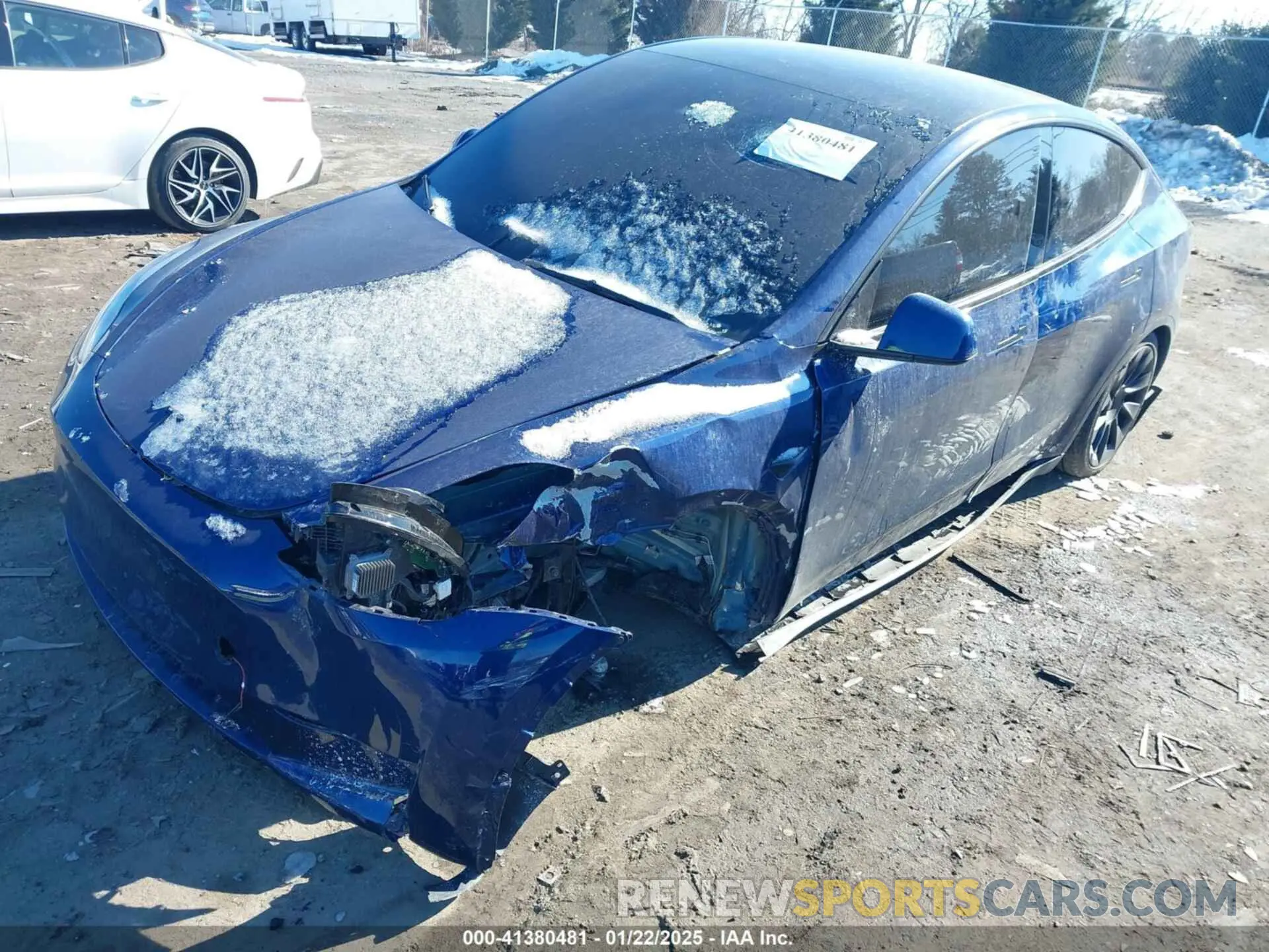2 Photograph of a damaged car 7SAYGDEE5RA252075 TESLA MODEL Y 2024