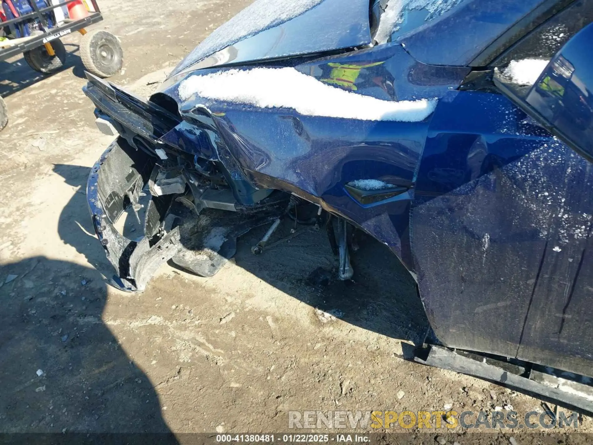 6 Photograph of a damaged car 7SAYGDEE5RA252075 TESLA MODEL Y 2024