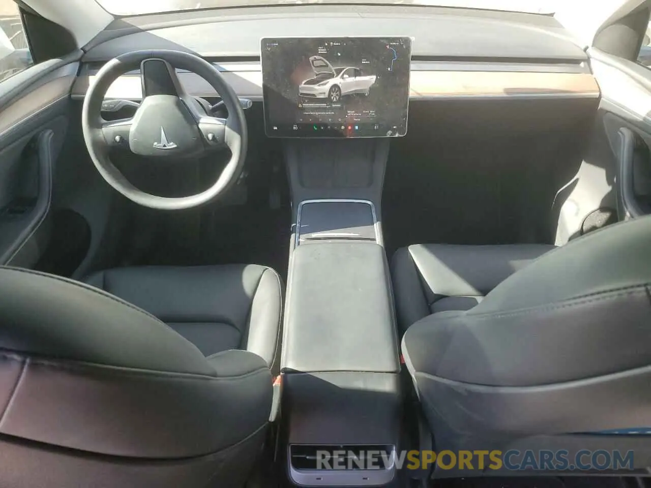 8 Photograph of a damaged car 7SAYGDEE5RA260242 TESLA MODEL Y 2024